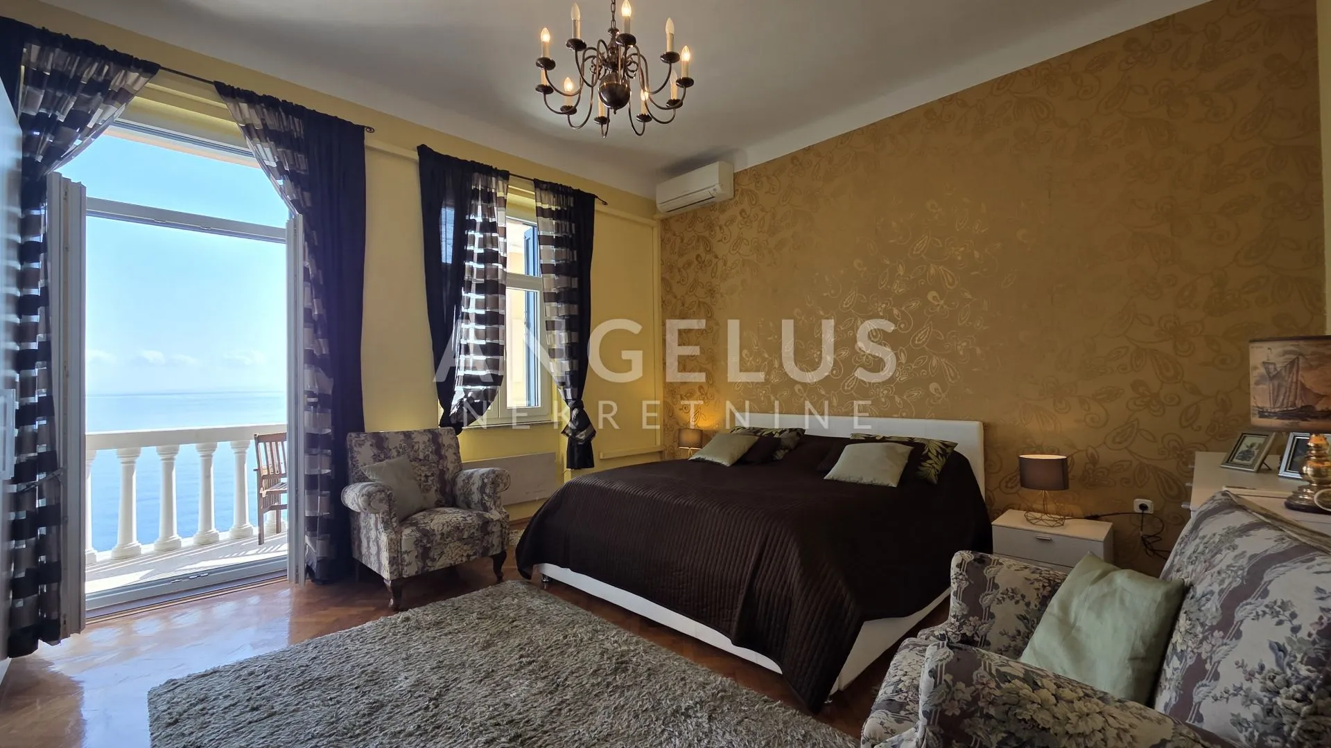 Opatija, Ičići - dugoročni najam stana u vili na moru, 140m2 - Ičići, Opatija