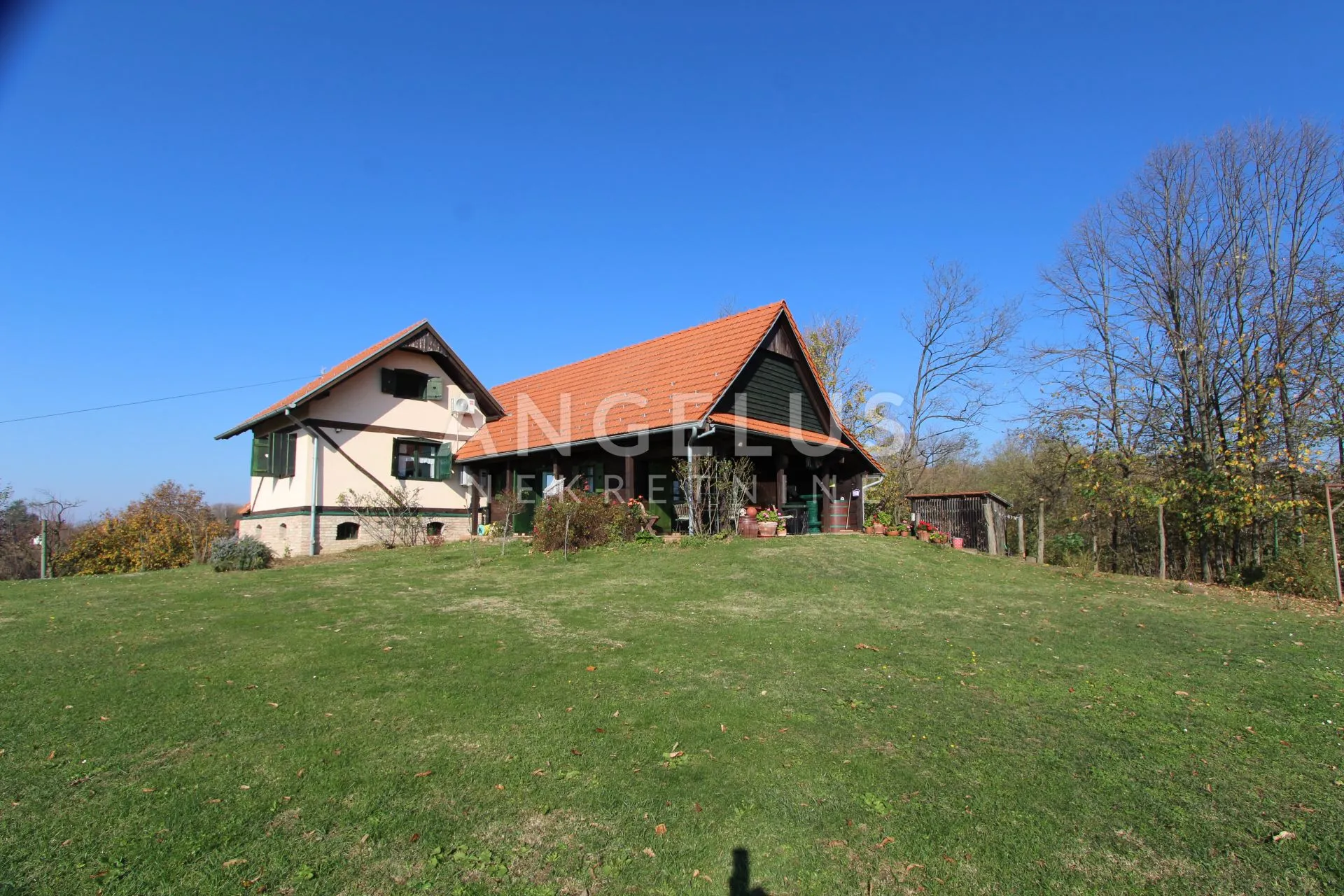 Moslavina - G. Gračenica Odlična kuća sa velikom okućnicom 10000 m2 - Gornja Gračenica, Popovača