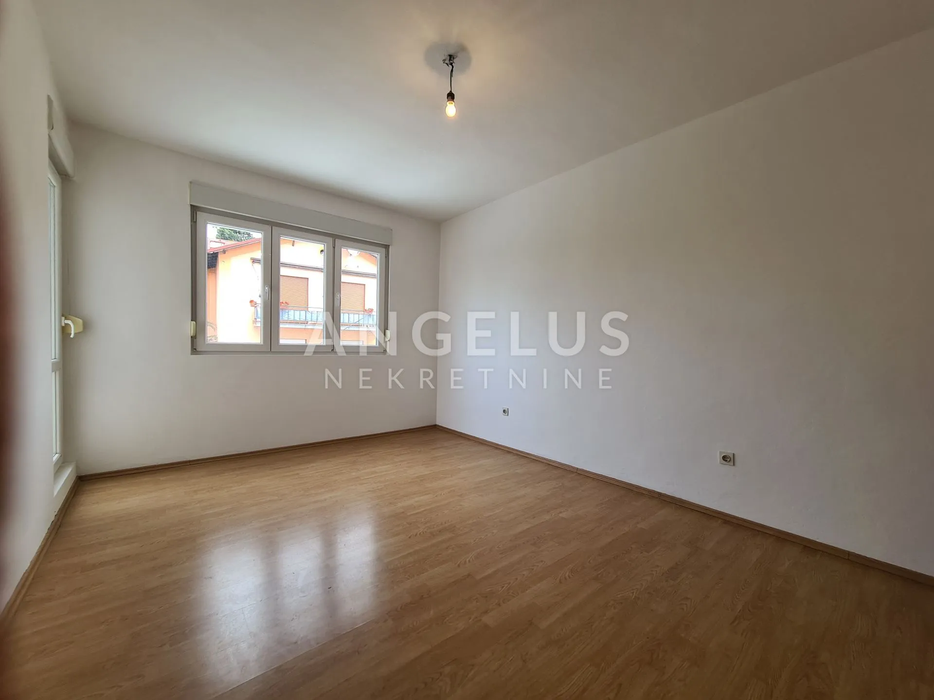 istra, pula - stan 110 m2 sa dvorišta 200 m2, prodaja - slika 5