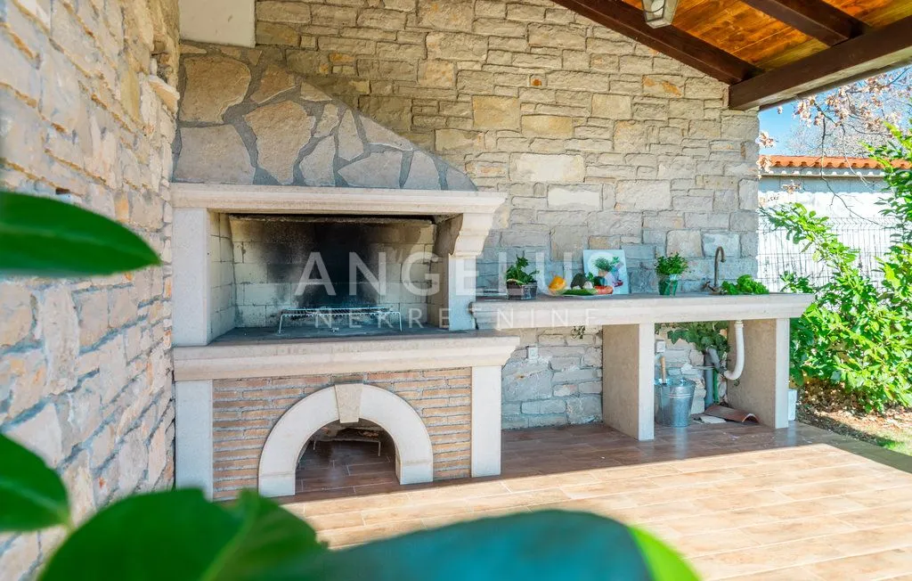 istra, sv. lovreč - vila s bazenom 120m2 - slika 24
