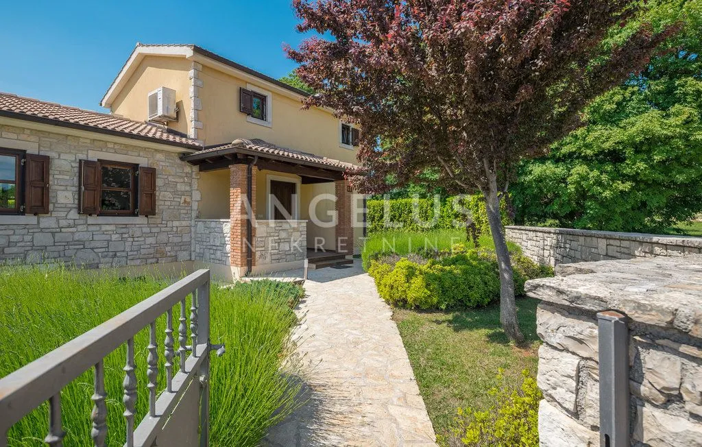 istra, sv. lovreč - vila s bazenom 120m2 - slika 4