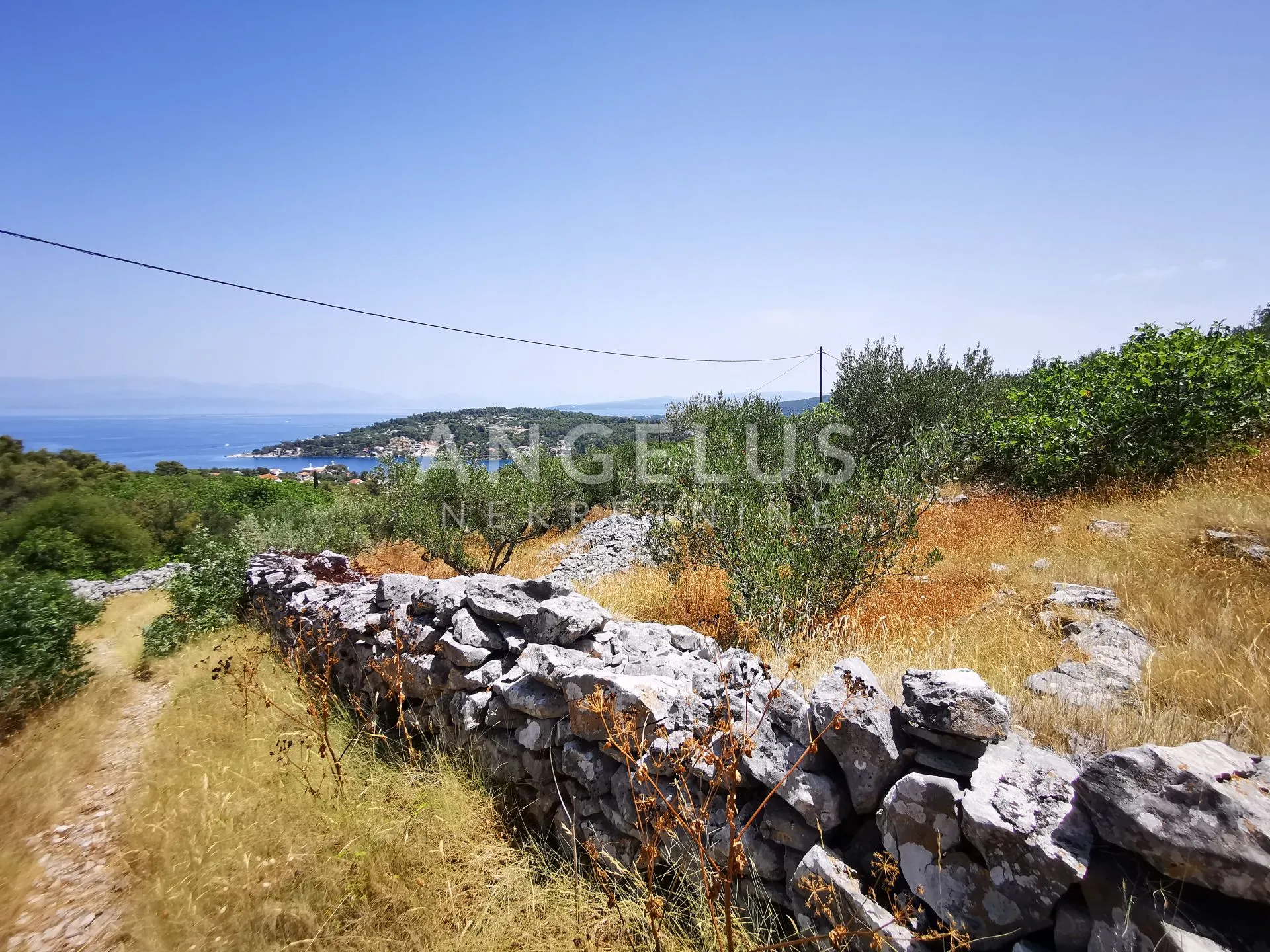 šolta, rogač - građ.zem. sa otvorenim pogledom na more, 2085 m2 - slika 12