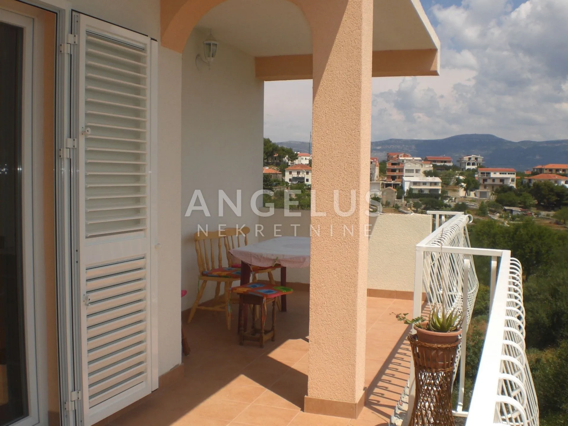 čiovo, slatine - apartmanska kuća sa bazenom prodaja - slika 18