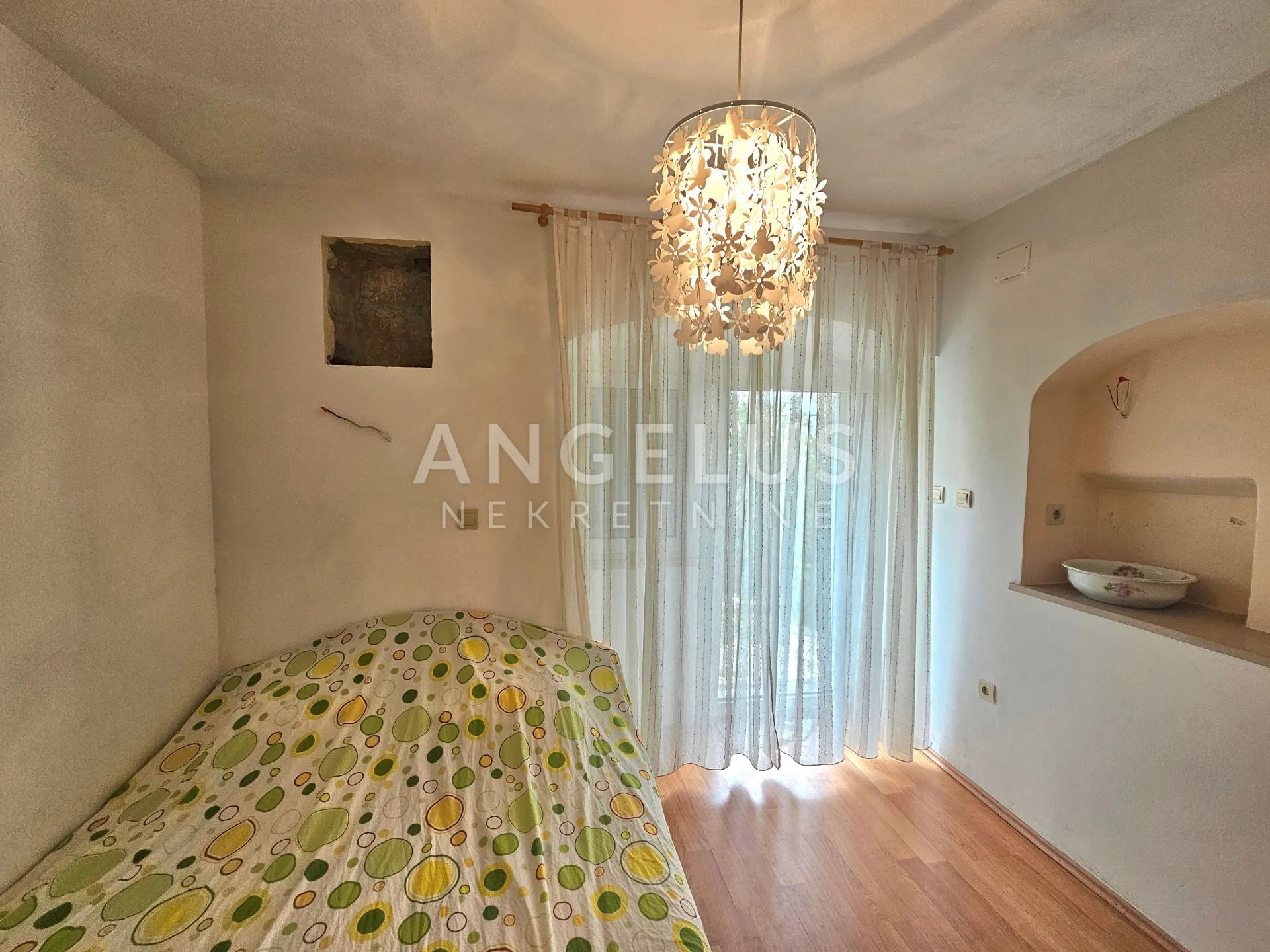 brač, sutivan - renovirana kamena kuća u centru mjesta, 90 m2 - slika 20