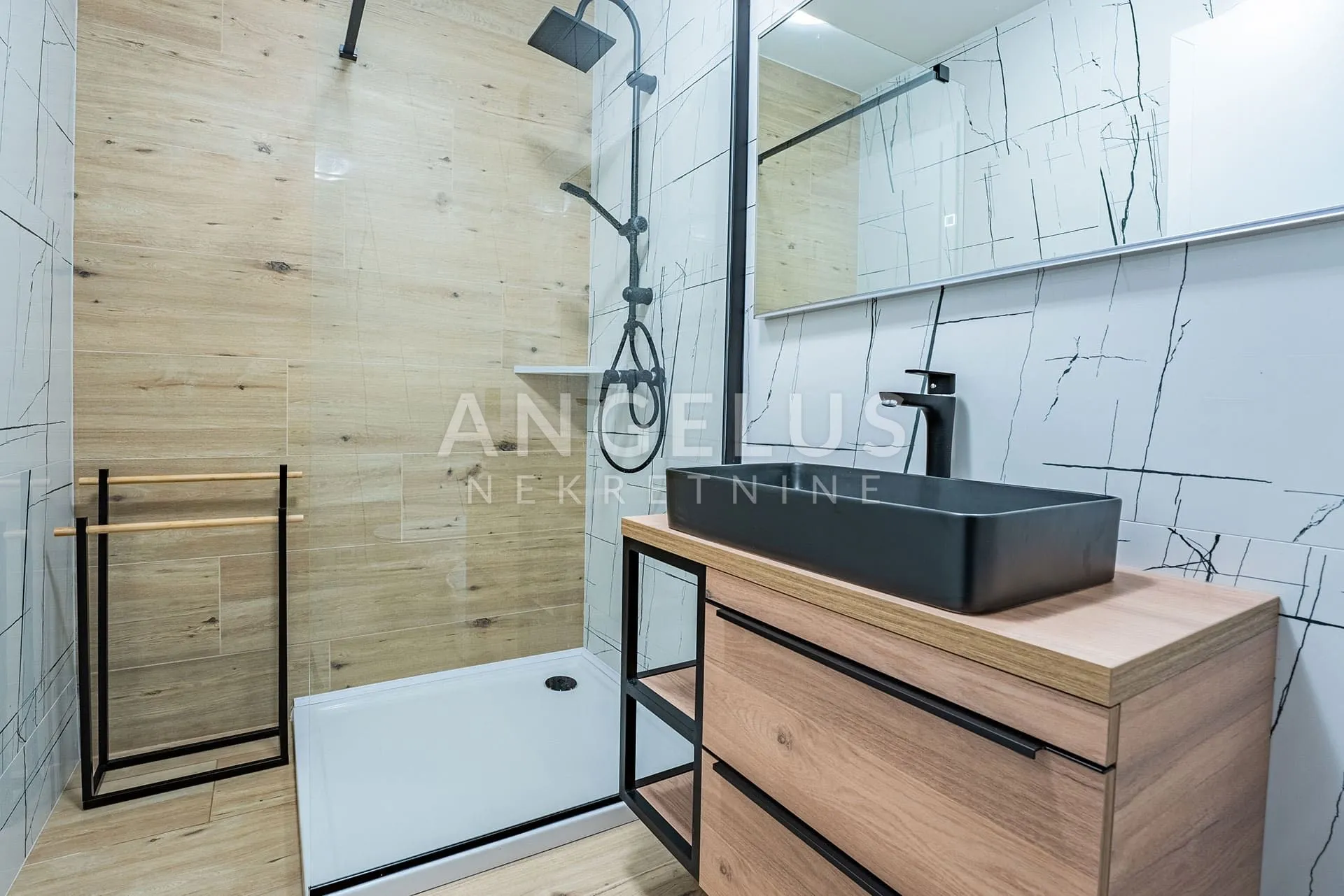 krk, dobrinj - luksuzna vila s bazenom 300m2 - slika 36