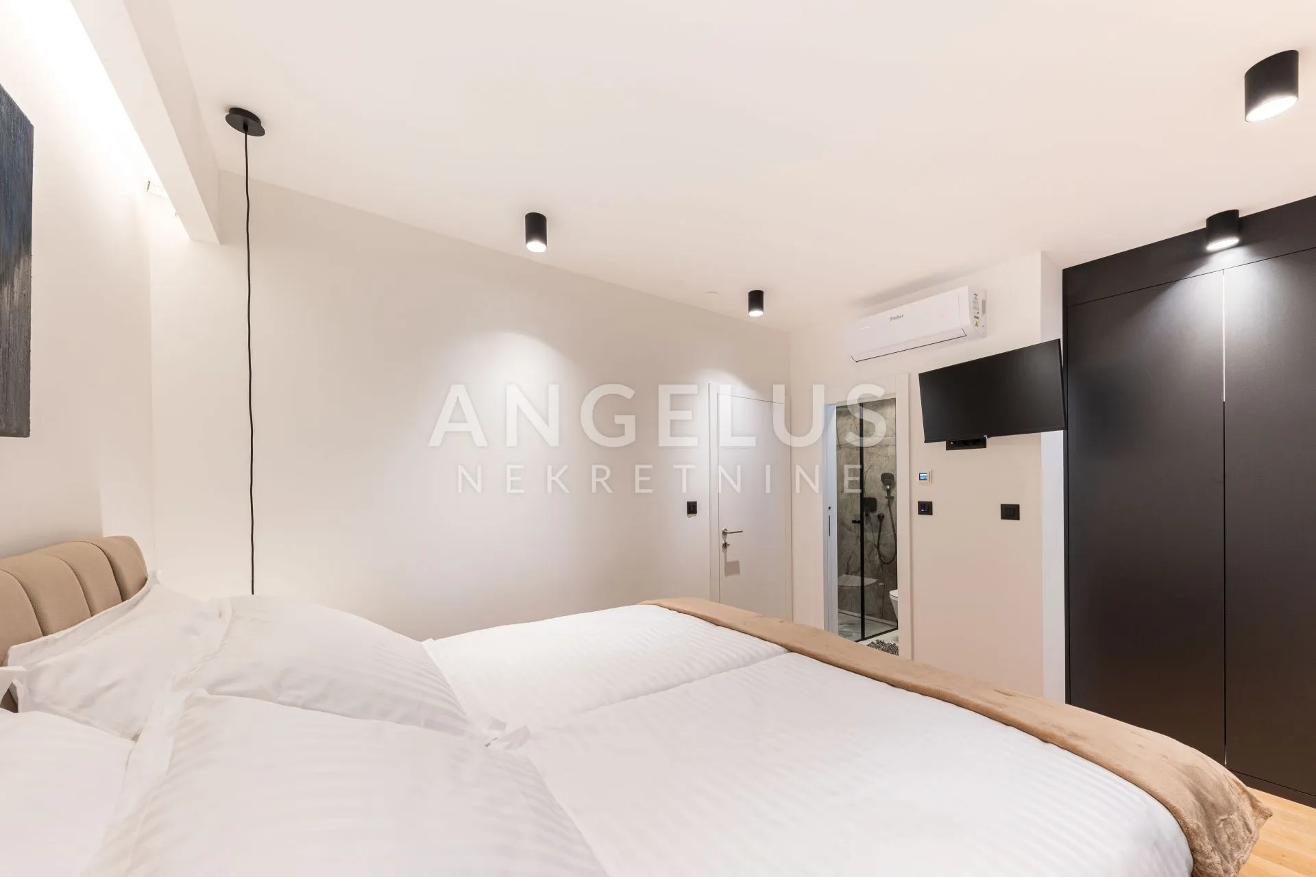 trogir, čiovo - luksuzna vila u nizu, sa bazenom i prekrasnim pogledom na more, 282 m2 - slika 17
