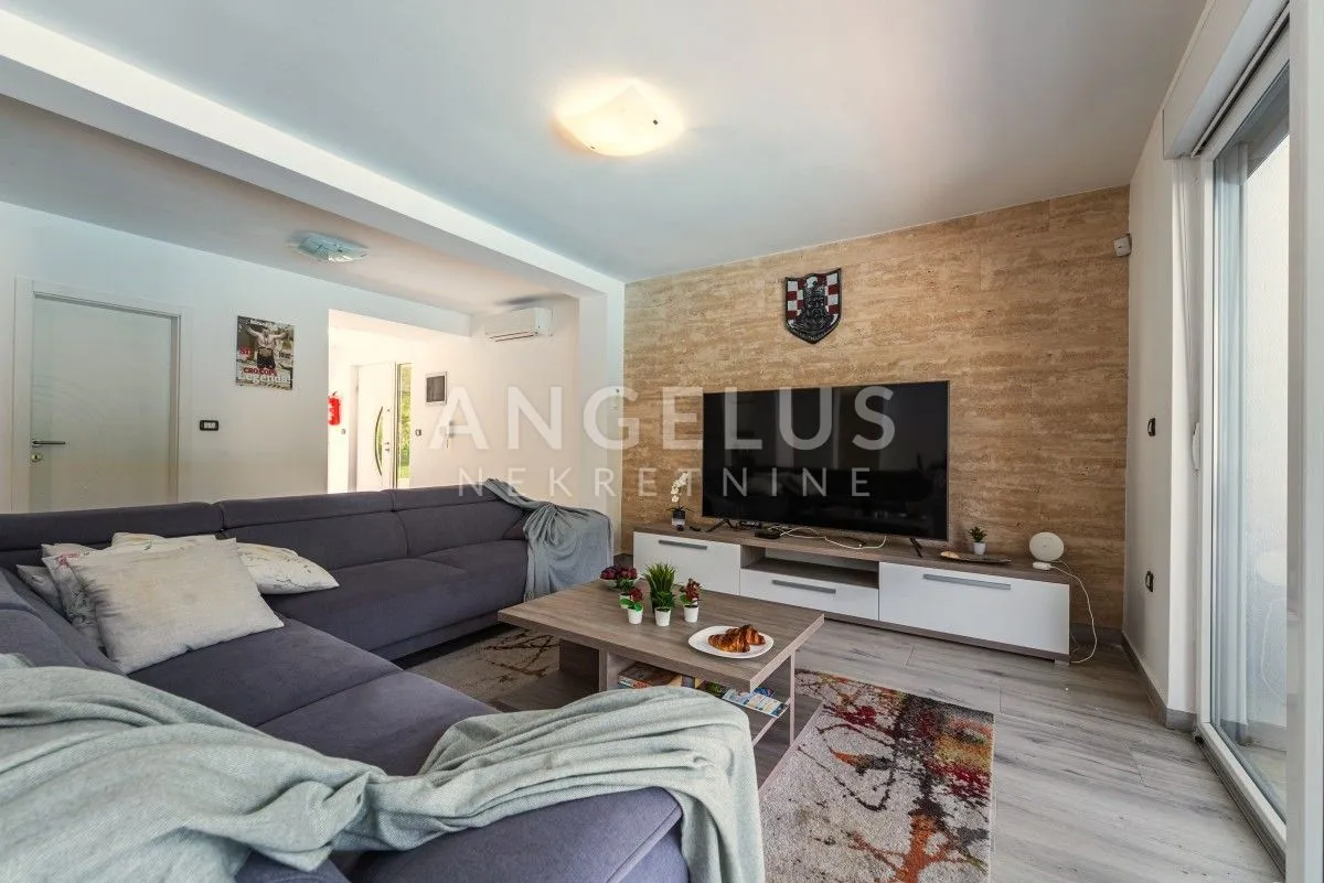 istra, pula - vila s bazenom za dugoročni najam, 285m2 - slika 8