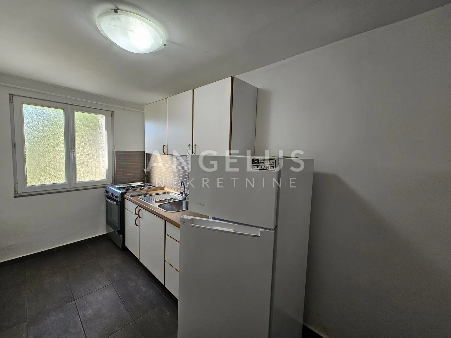 zagreb - kustošija kuća 65 m2 sa garažom - slika 7