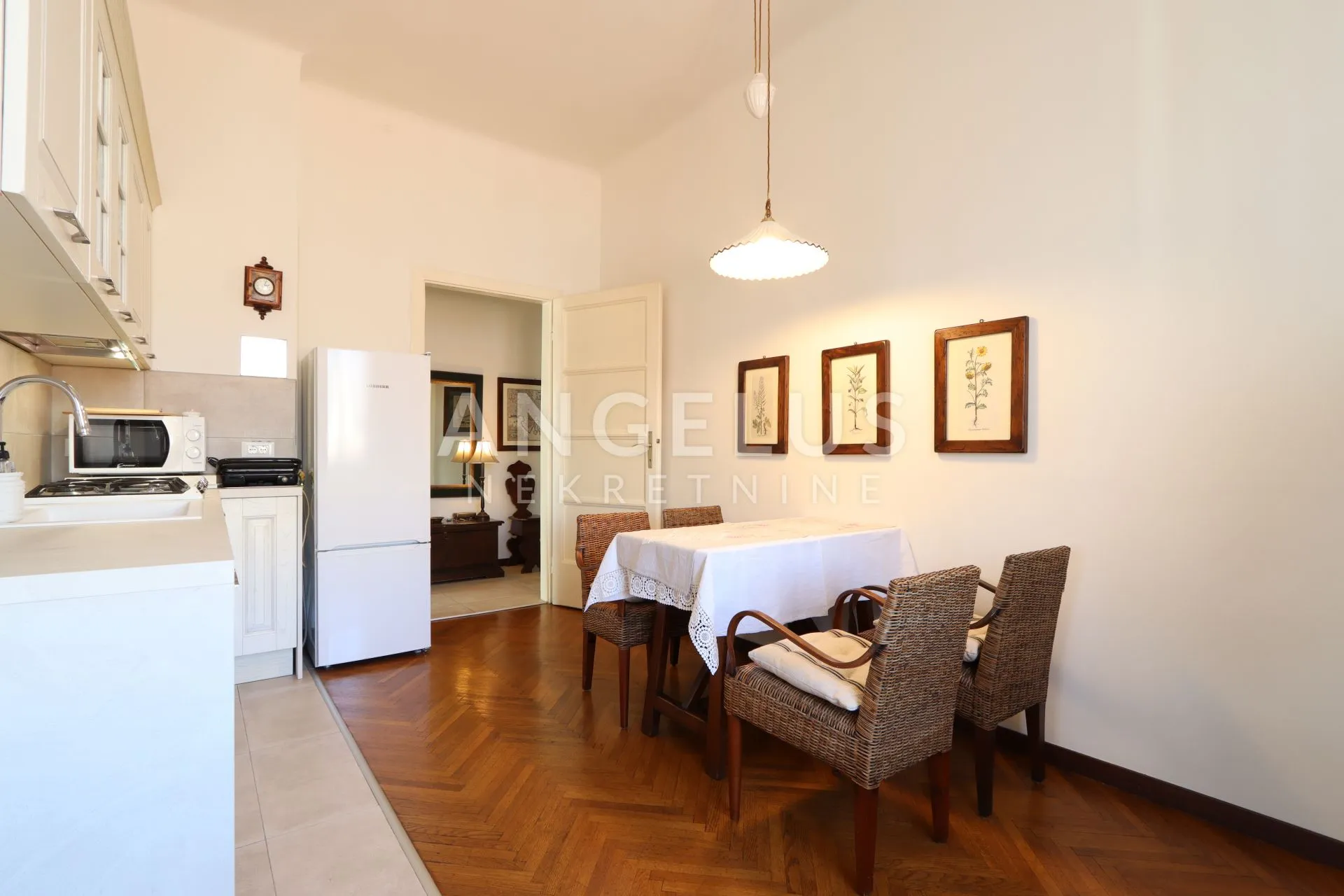 pula, centar - obnovljen stan u centru grada, 97m2 - slika 12