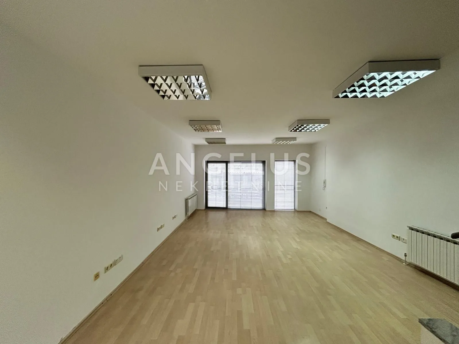 zagreb, centar, poslovni prostor u novijoj zgradi 105 m2 - slika 2