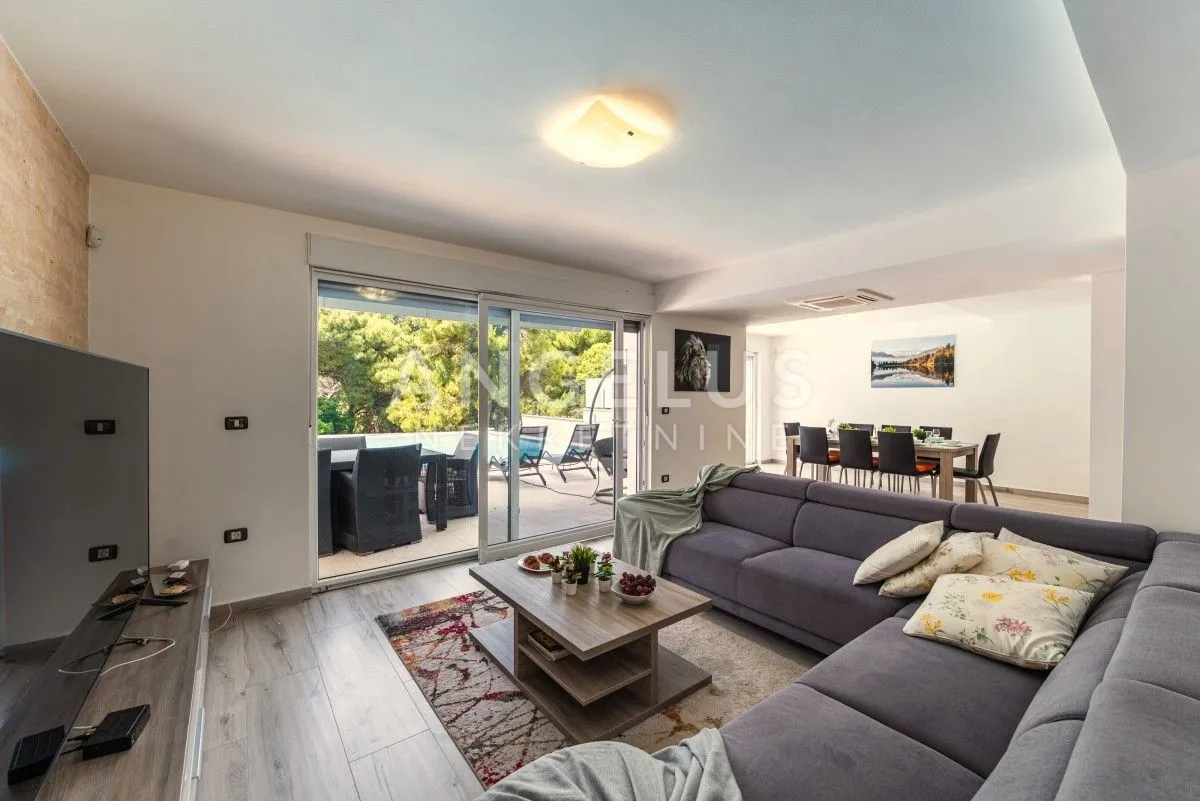 istra, pula - vila s bazenom za dugoročni najam, 285m2 - slika 6