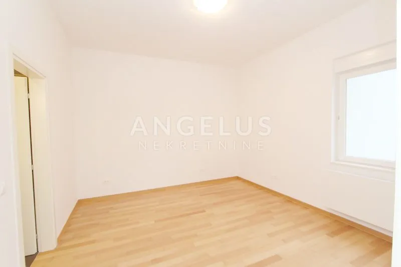 zagreb (prekrižje) stan za najam, 200m2 - slika 44