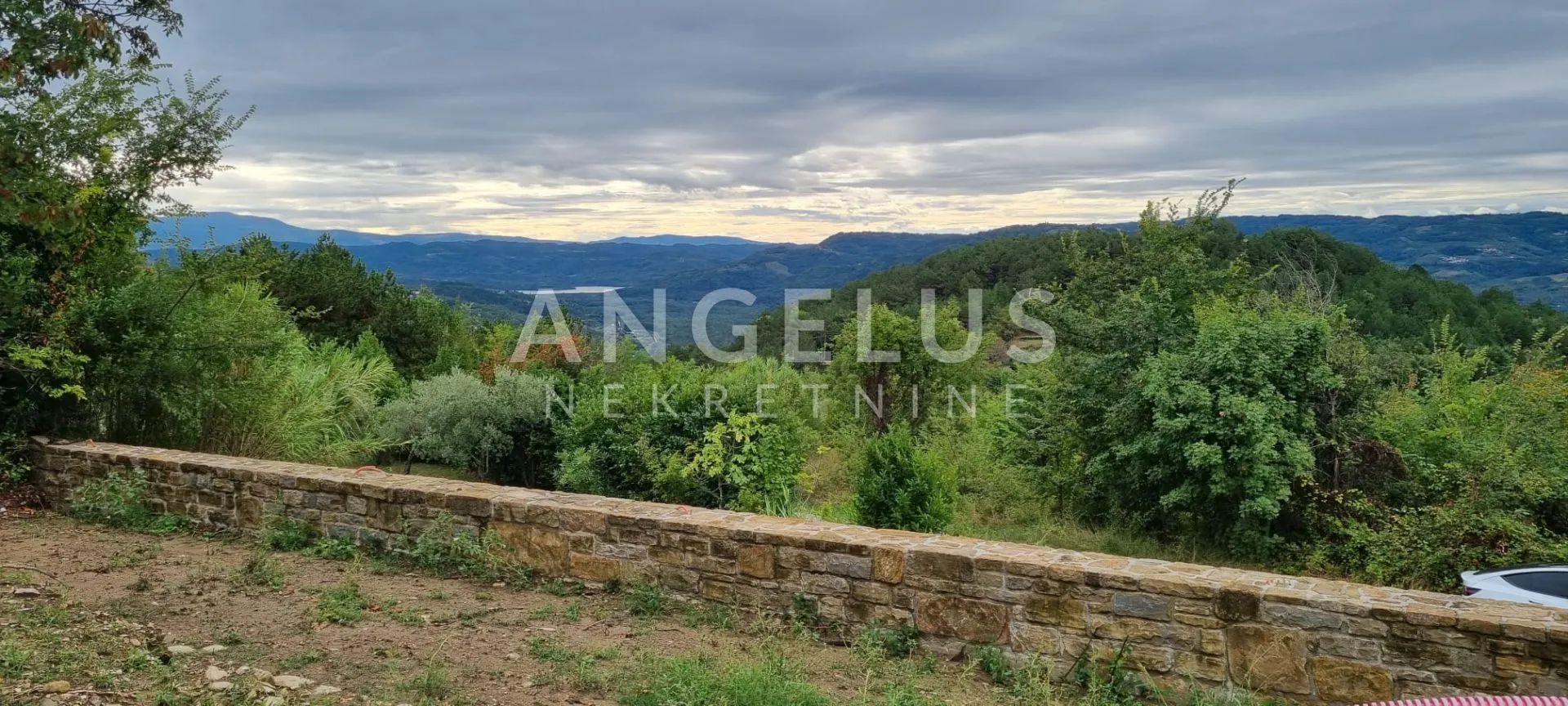 istra, motovun - imanje s objektima, 620m2 - slika 11