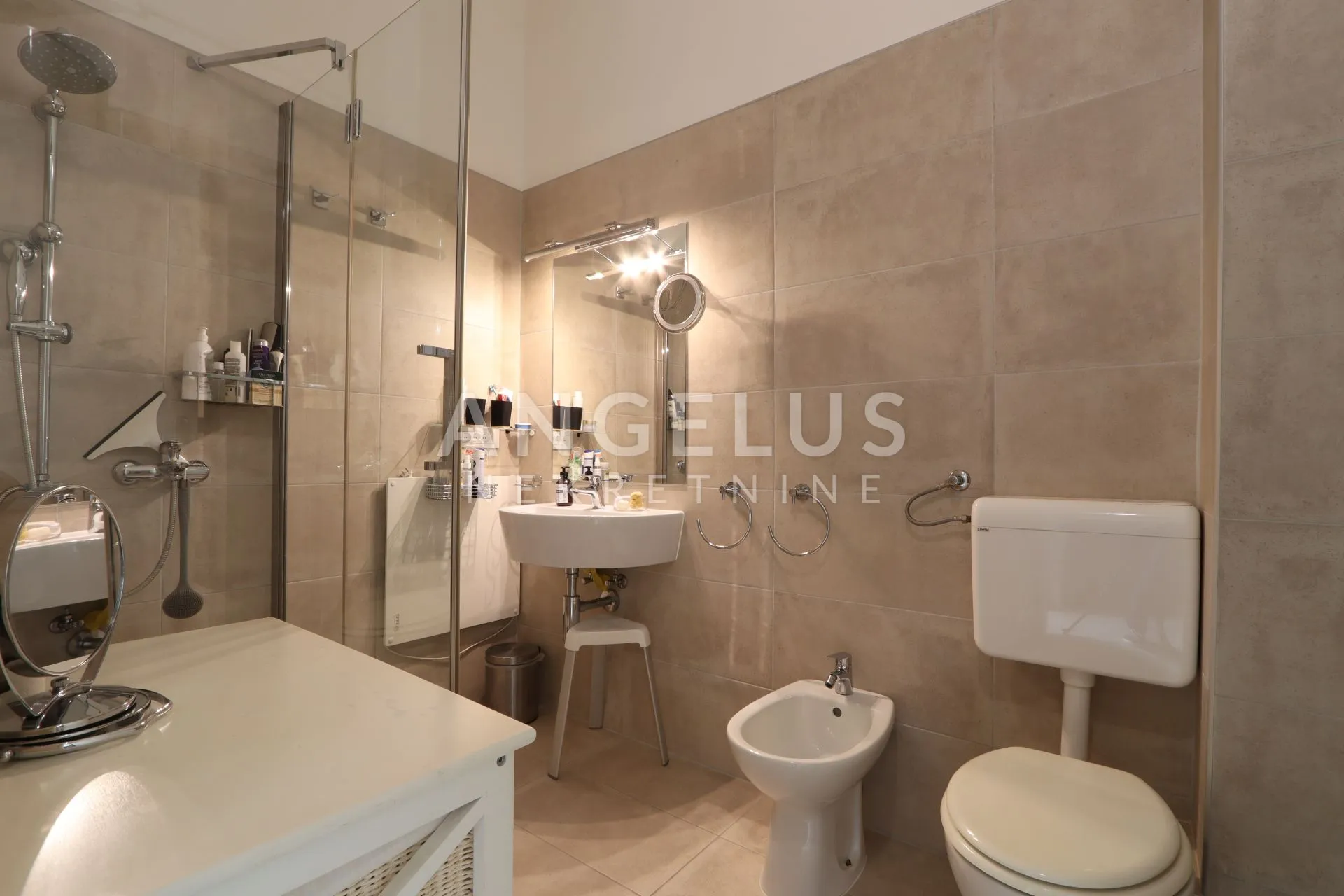 pula, centar - obnovljen stan u centru grada, 97m2 - slika 17