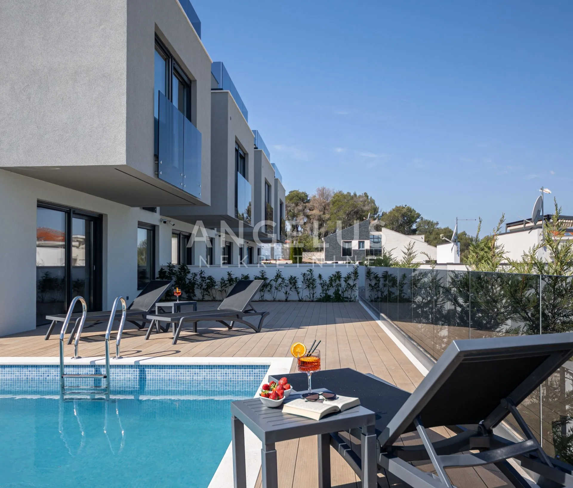 trogir, čiovo - luksuzna vila u nizu, sa bazenom i prekrasnim pogledom na more, 282 m2 - slika 6