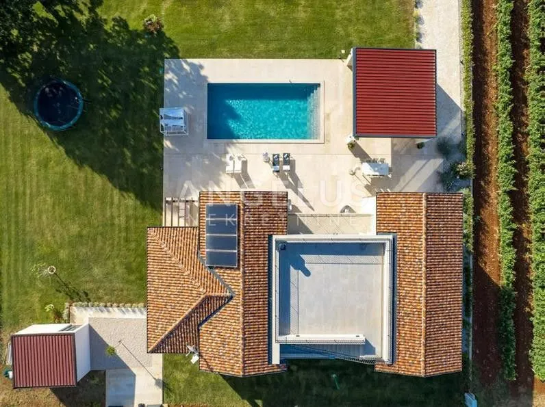 istra, višnjan - vila 402m2 s pogledom na more - slika 33