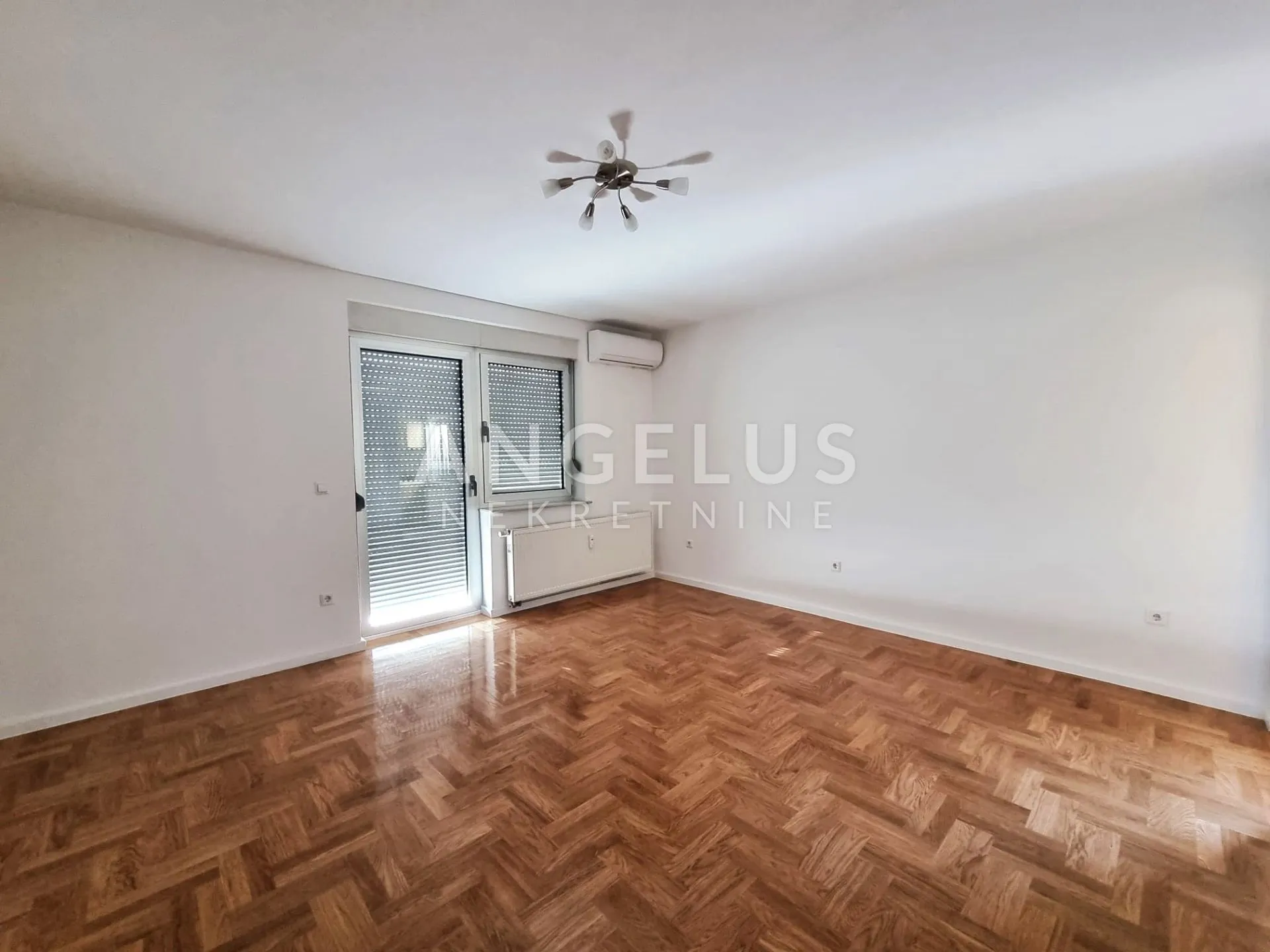 Zagreb, Špansko - 5-sobni stan u prizemlju (109m2) s velikom terasom, prodaja