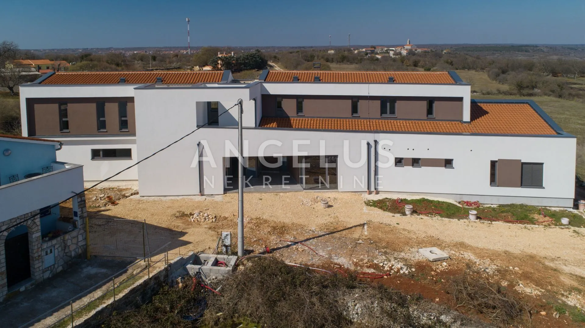 istra, marčana - luksuzna vila na istočnoj obali istre - slika 34
