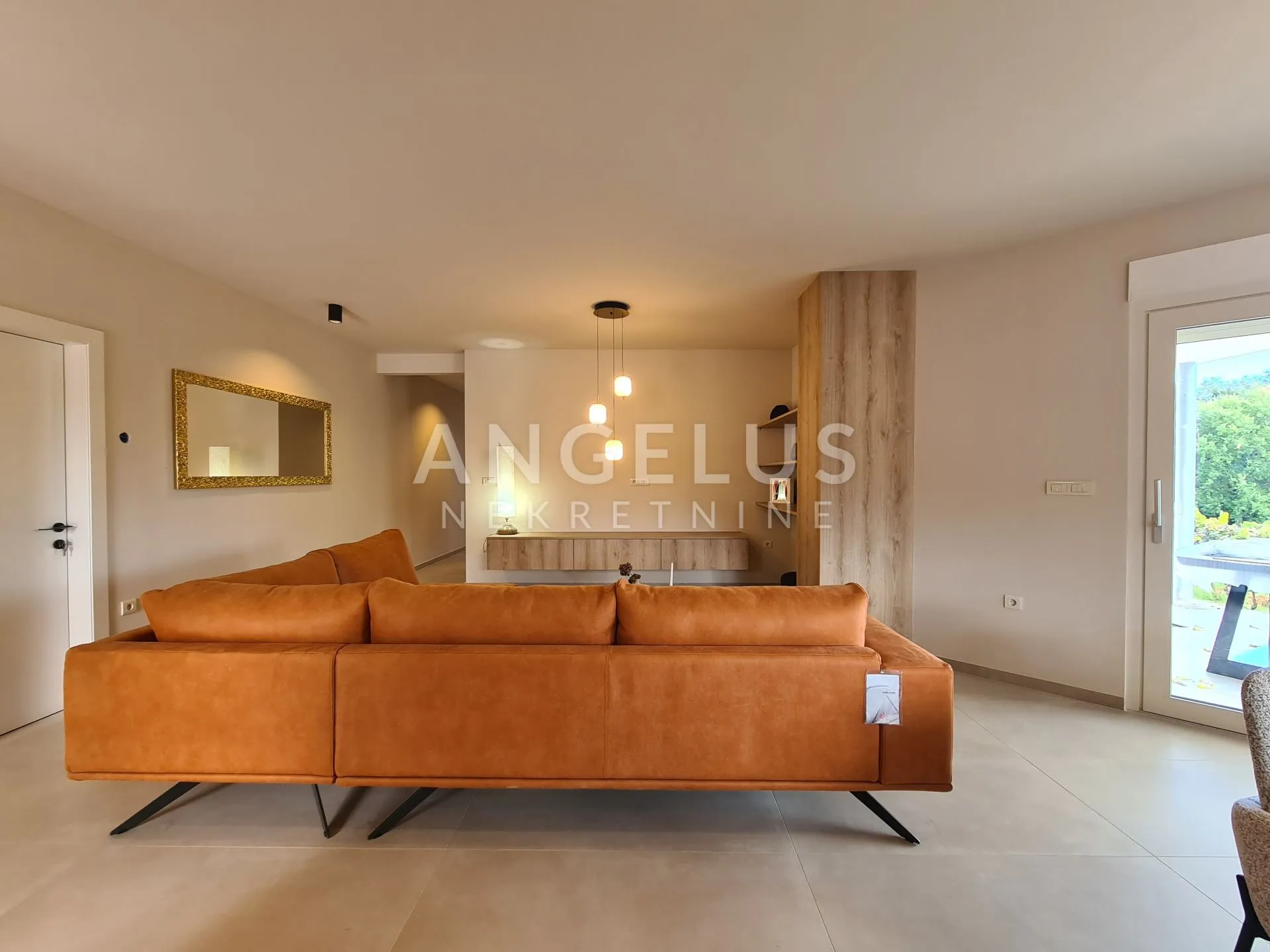 Istra, Barban - cjelogodišnji najam nove kuće s bazenom, 180m2