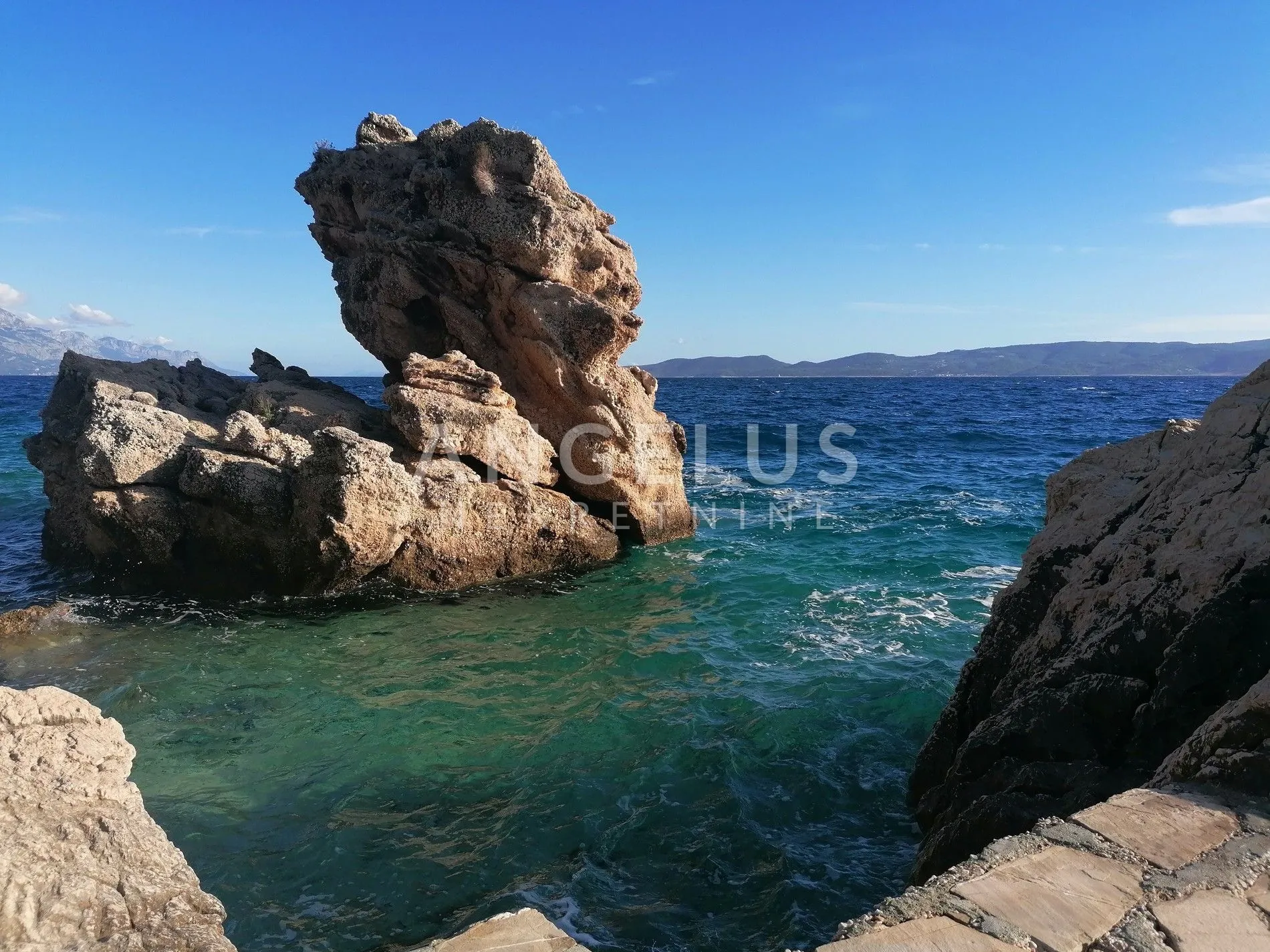 omiška rivijera - građ.zemljište prvi red do mora, pristup plaži - slika 3