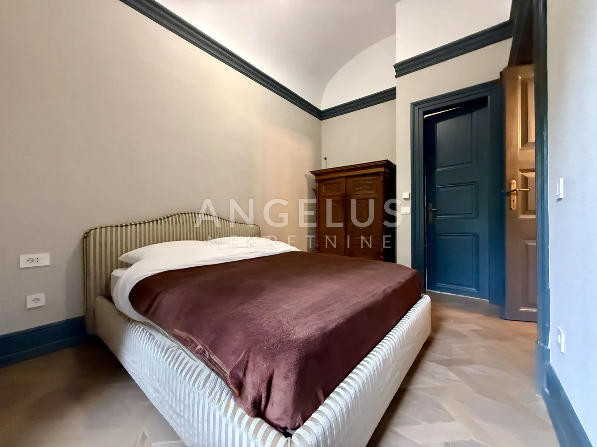 zagreb, gornji grad - stan 250m2 u gornjogradskoj palači - slika 22