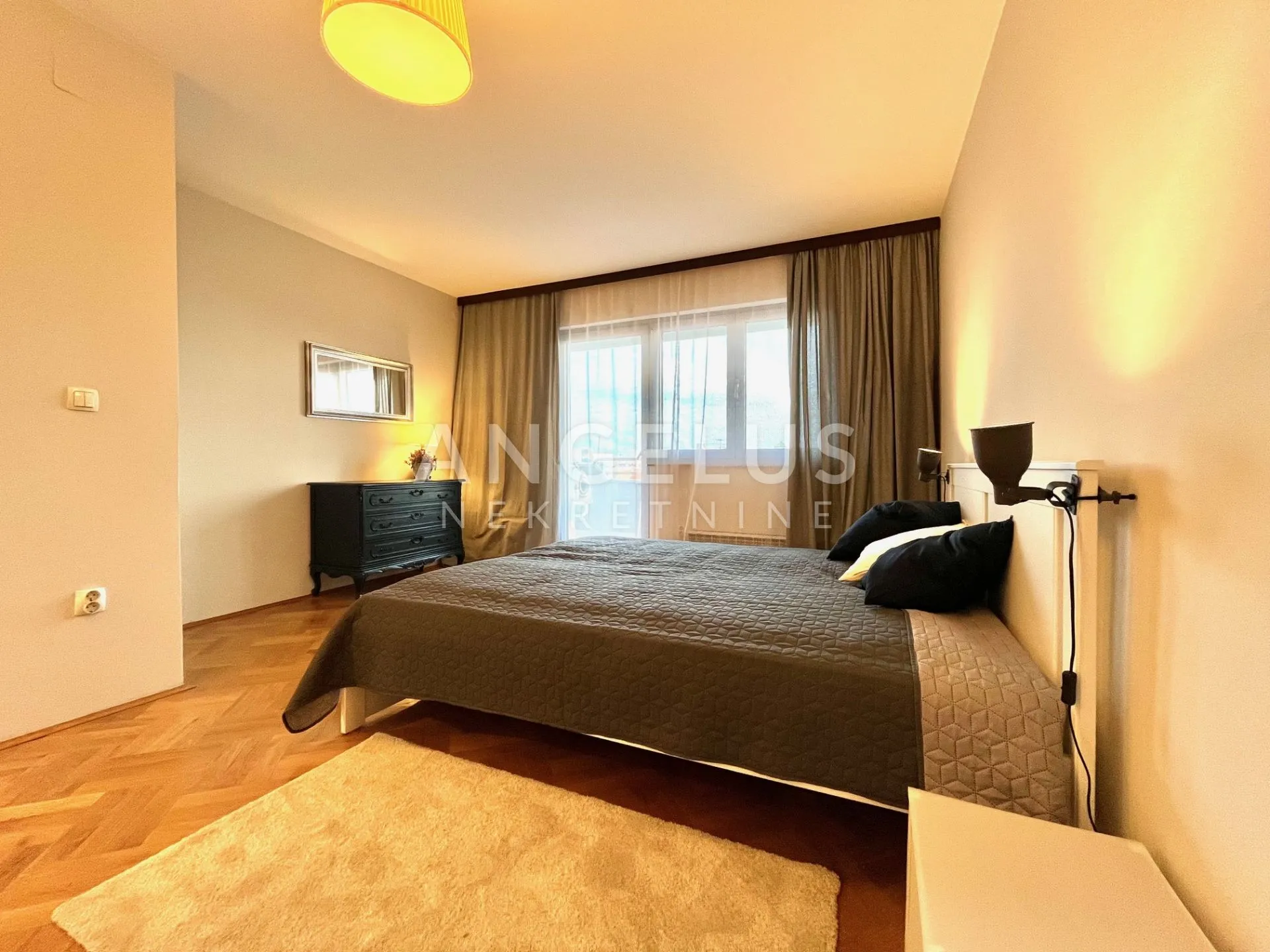 zagreb, pantovčak - šarmantni dvoetažni stan 190m2 s terasom - slika 25