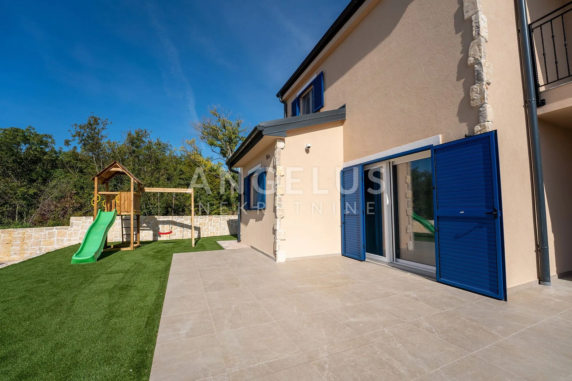 krk, dobrinj - luksuzna vila s bazenom 300m2 - slika 52
