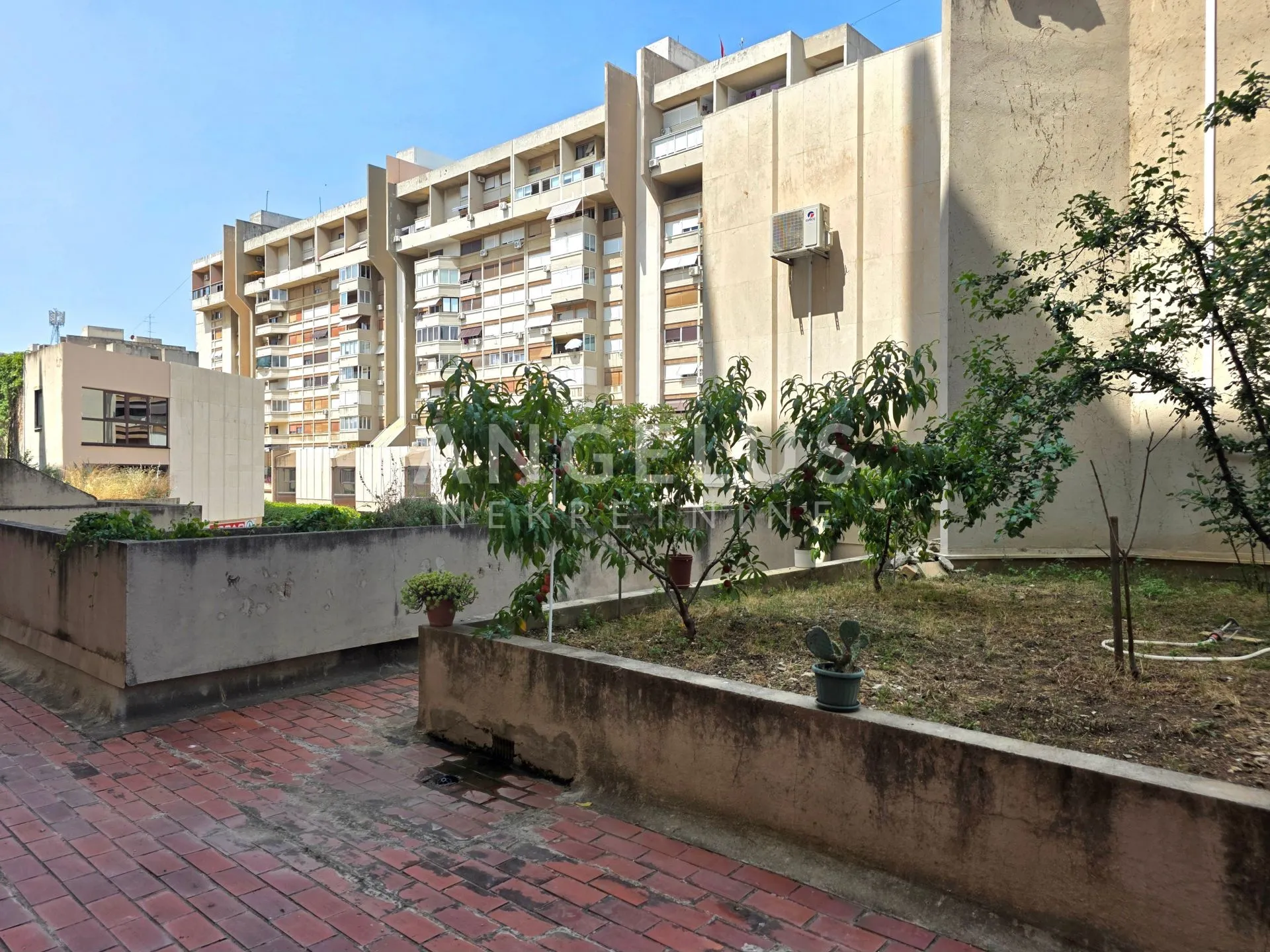 split 3 - dvosoban stan 60m2 sa velikom terasom 140m2 prodaja - slika 31