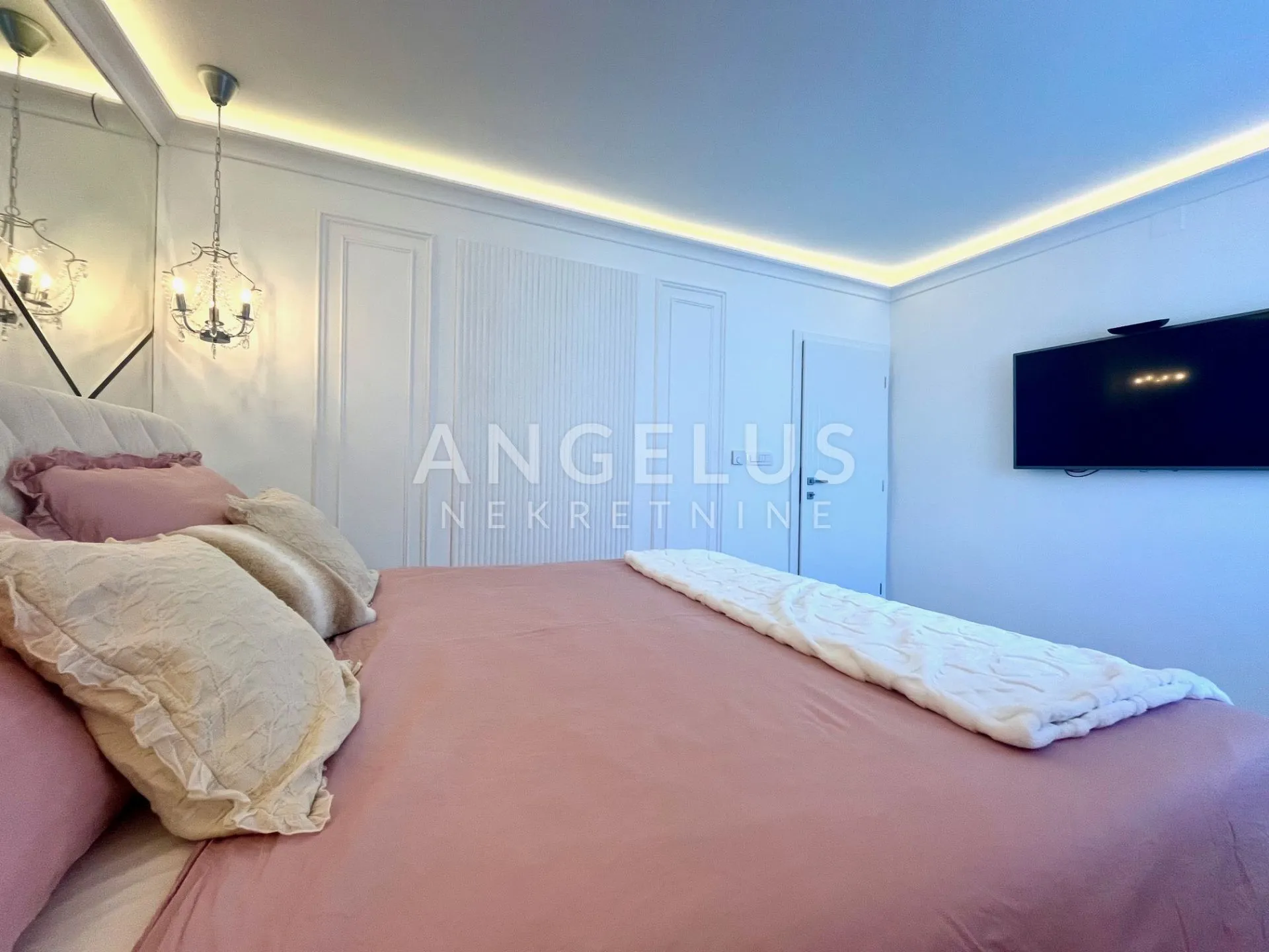 zagreb, gračani - moderna kuća 250m2 s bazenom - slika 23