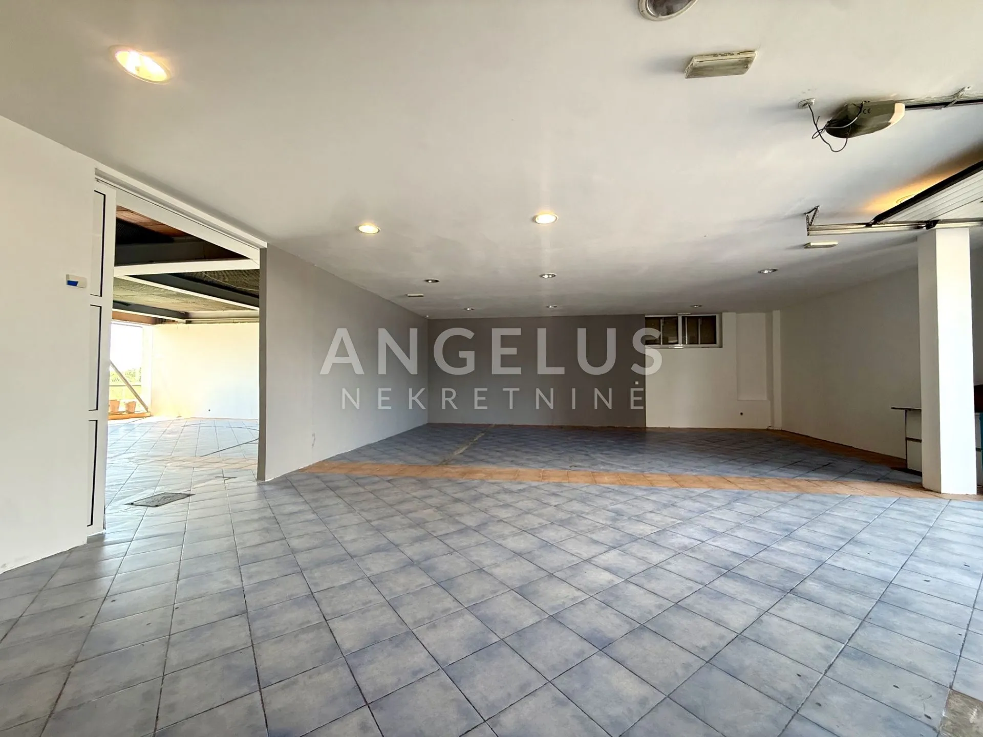 zagreb, buzin - uredsko, prodajno - skladišni prostor 650m2 s parkingom - slika 13