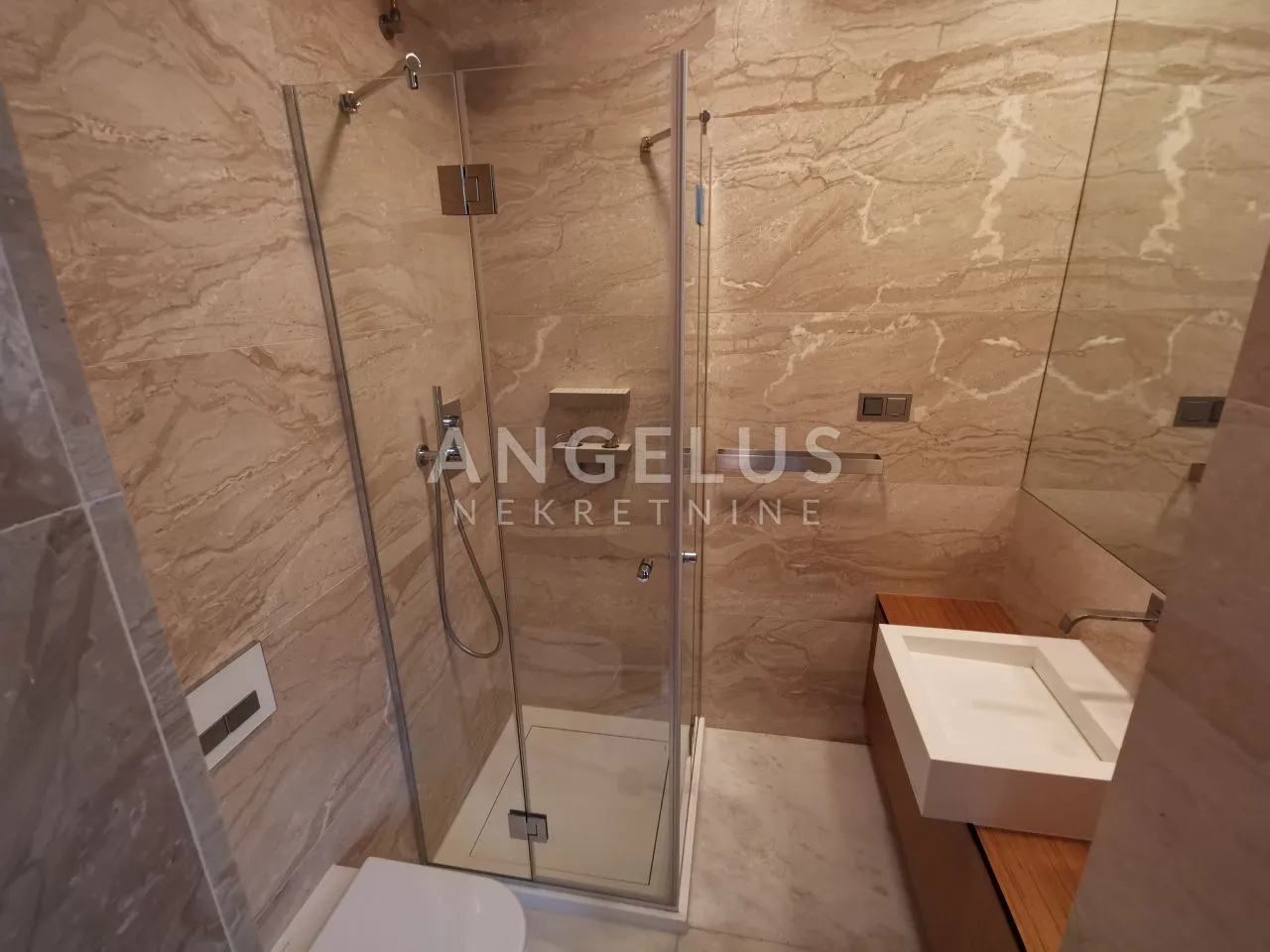 zagreb, centar - luksuzni stan 90m2 moderno opremljen - slika 9