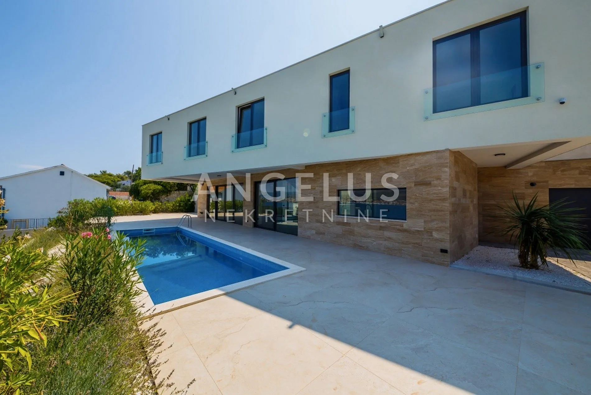 Čiovo - luksuzna vila sa panoramskim pogledom na more, 320 m2 - Okrug Donji, Okrug