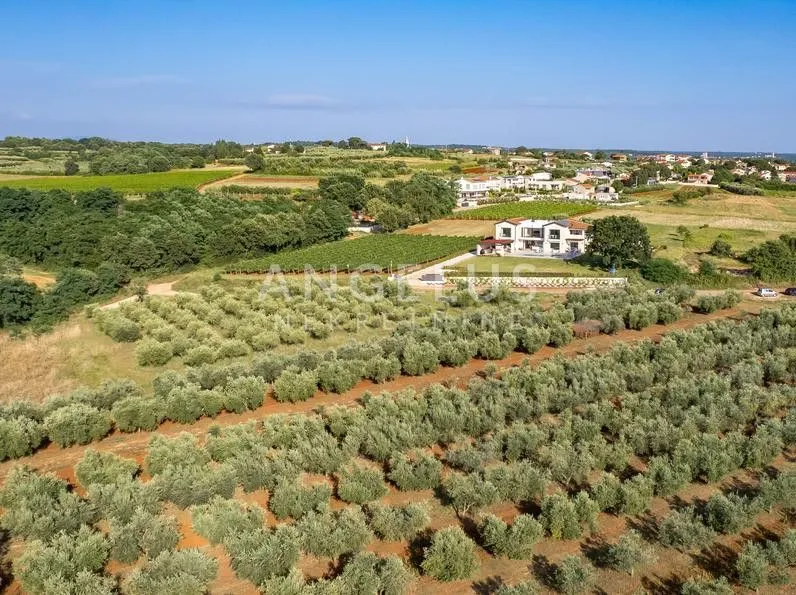 istra, višnjan - vila 402m2 s pogledom na more - slika 36