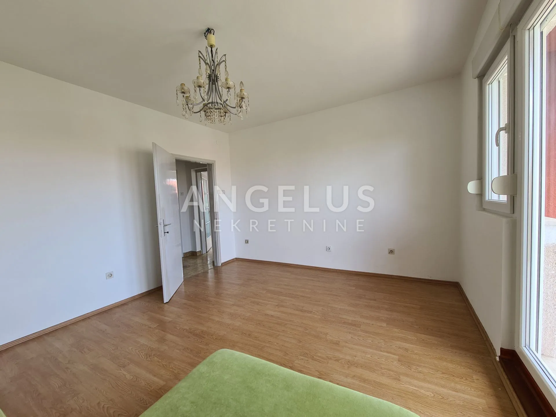 istra, pula - stan 110 m2 sa dvorišta 200 m2, prodaja - slika 10