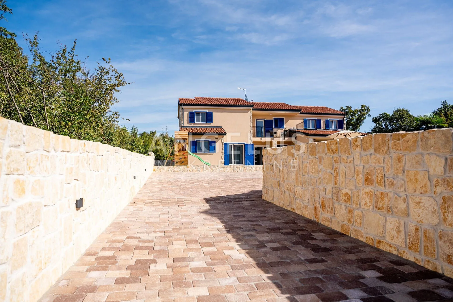krk, dobrinj - luksuzna vila s bazenom 300m2 - slika 59