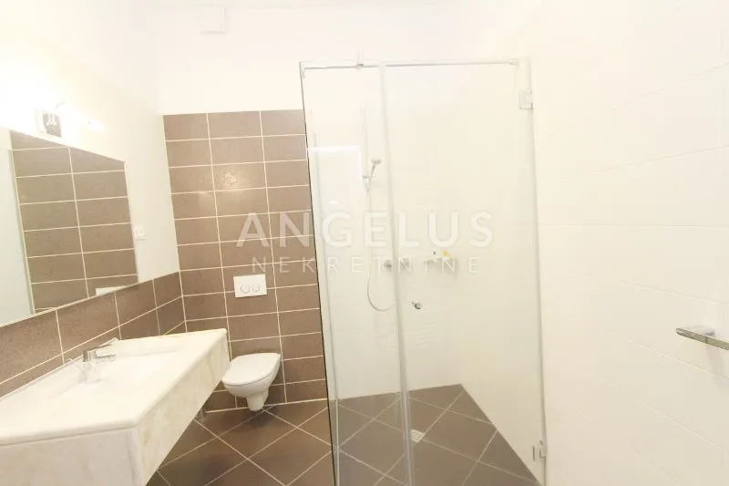 zagreb (prekrižje) stan za najam, 200m2 - slika 46