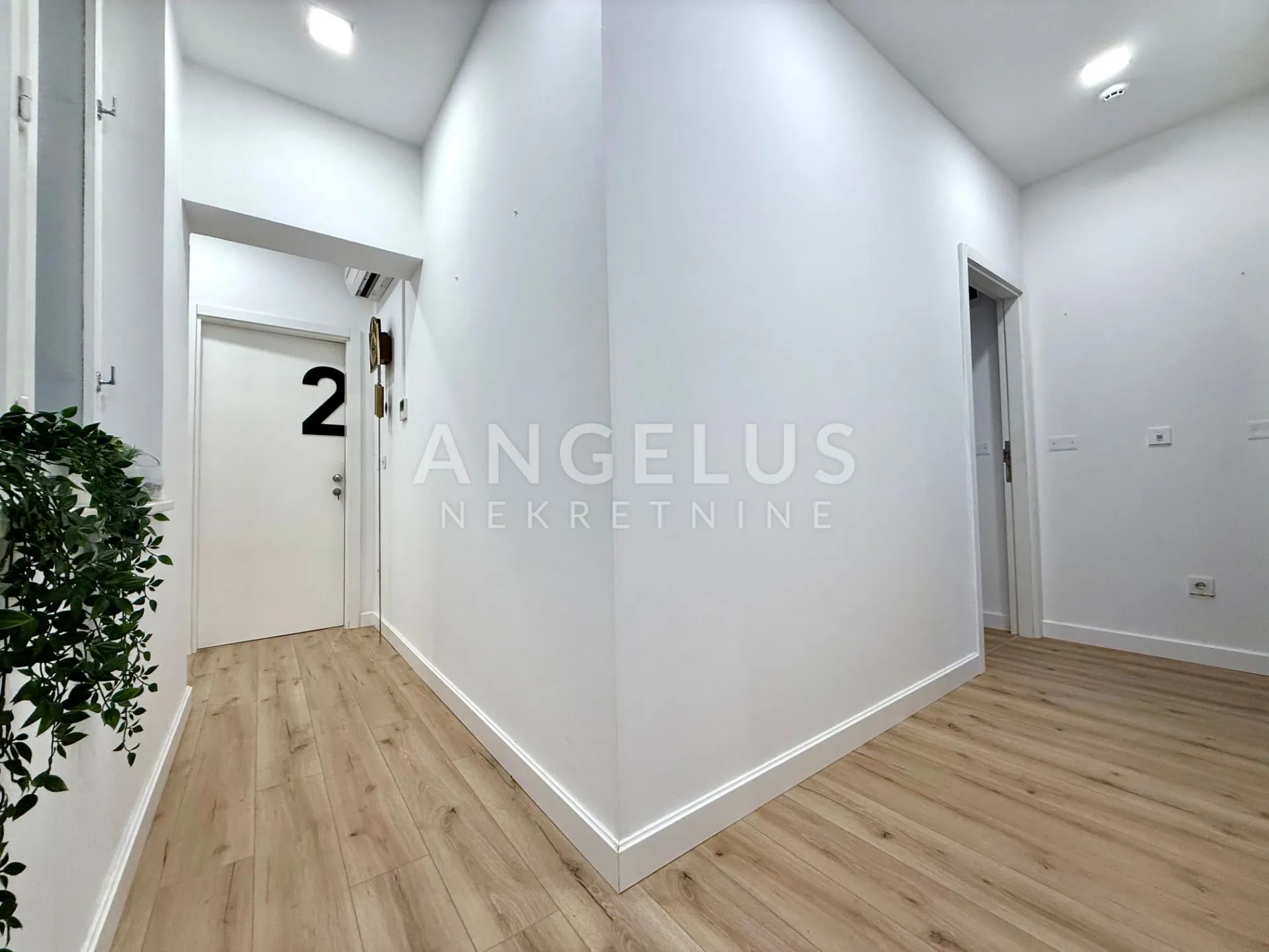 zagreb, donji grad - stan 140m2 (6 soba za najam) na prodaju - slika 19