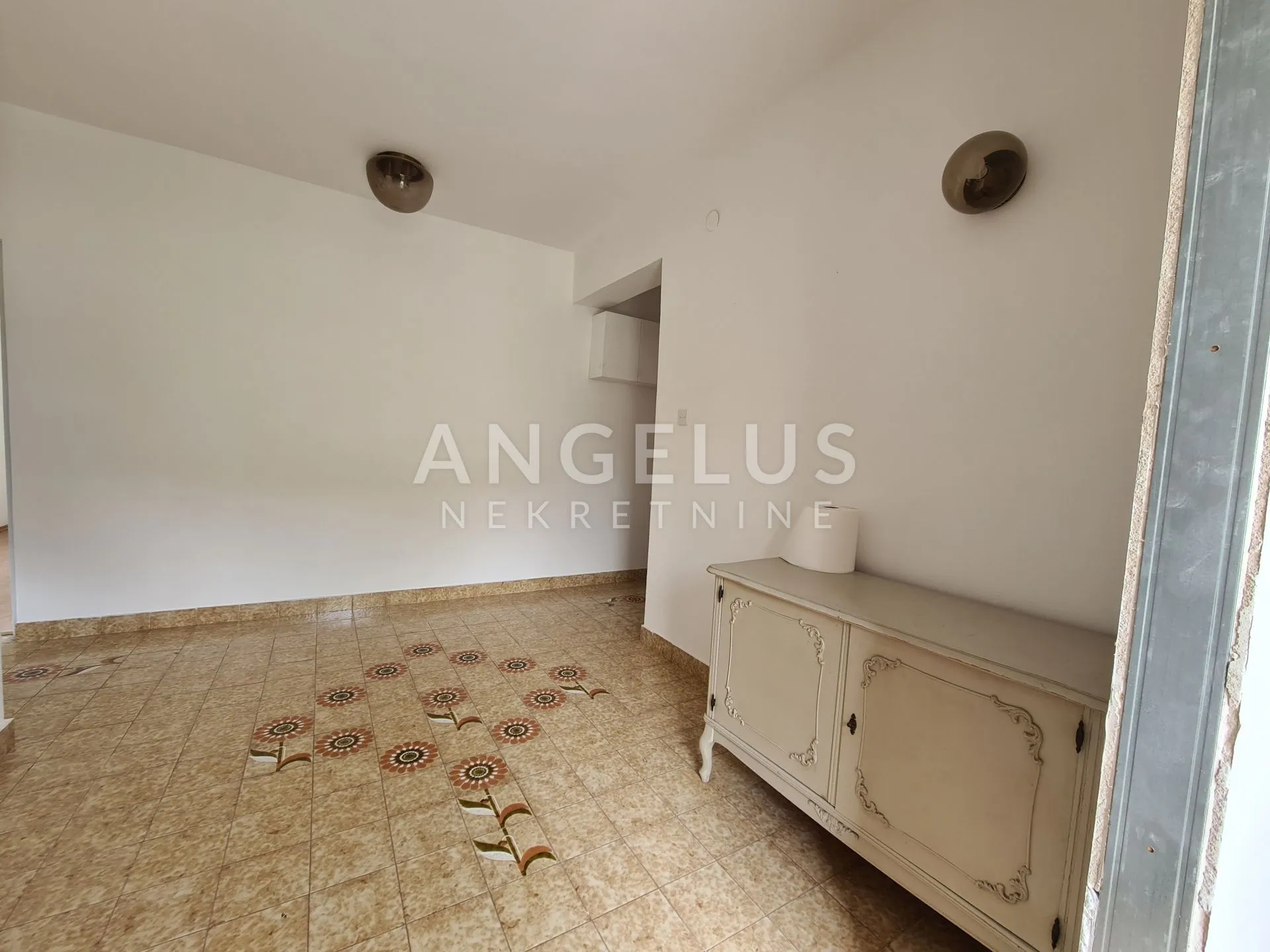 istra, pula - stan 110 m2 sa dvorišta 200 m2, prodaja - slika 14