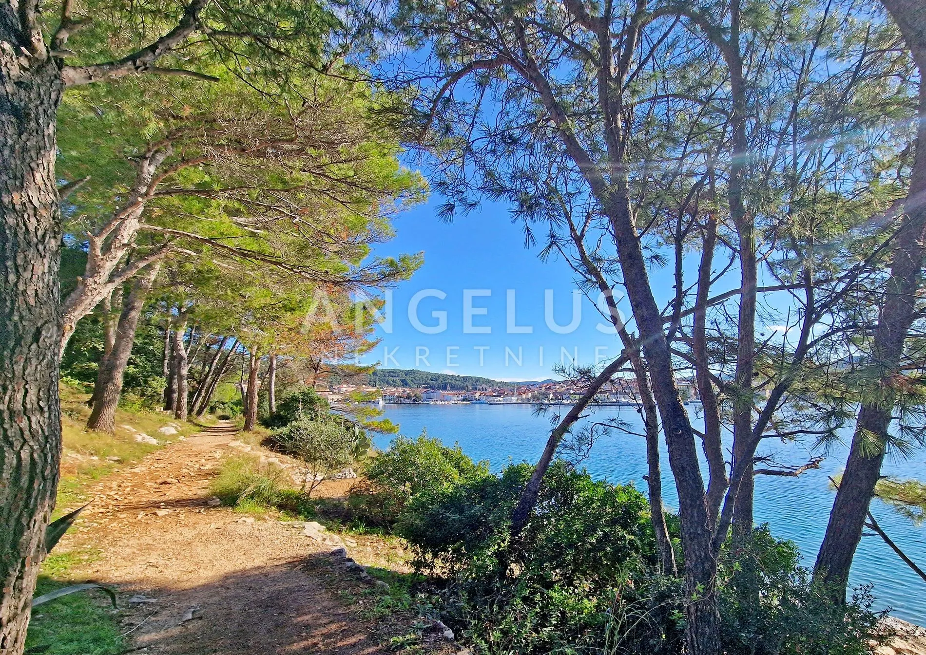 otok korčula, vela luka – građevno zemljište s pogledom na more – 960 m2 - slika 11