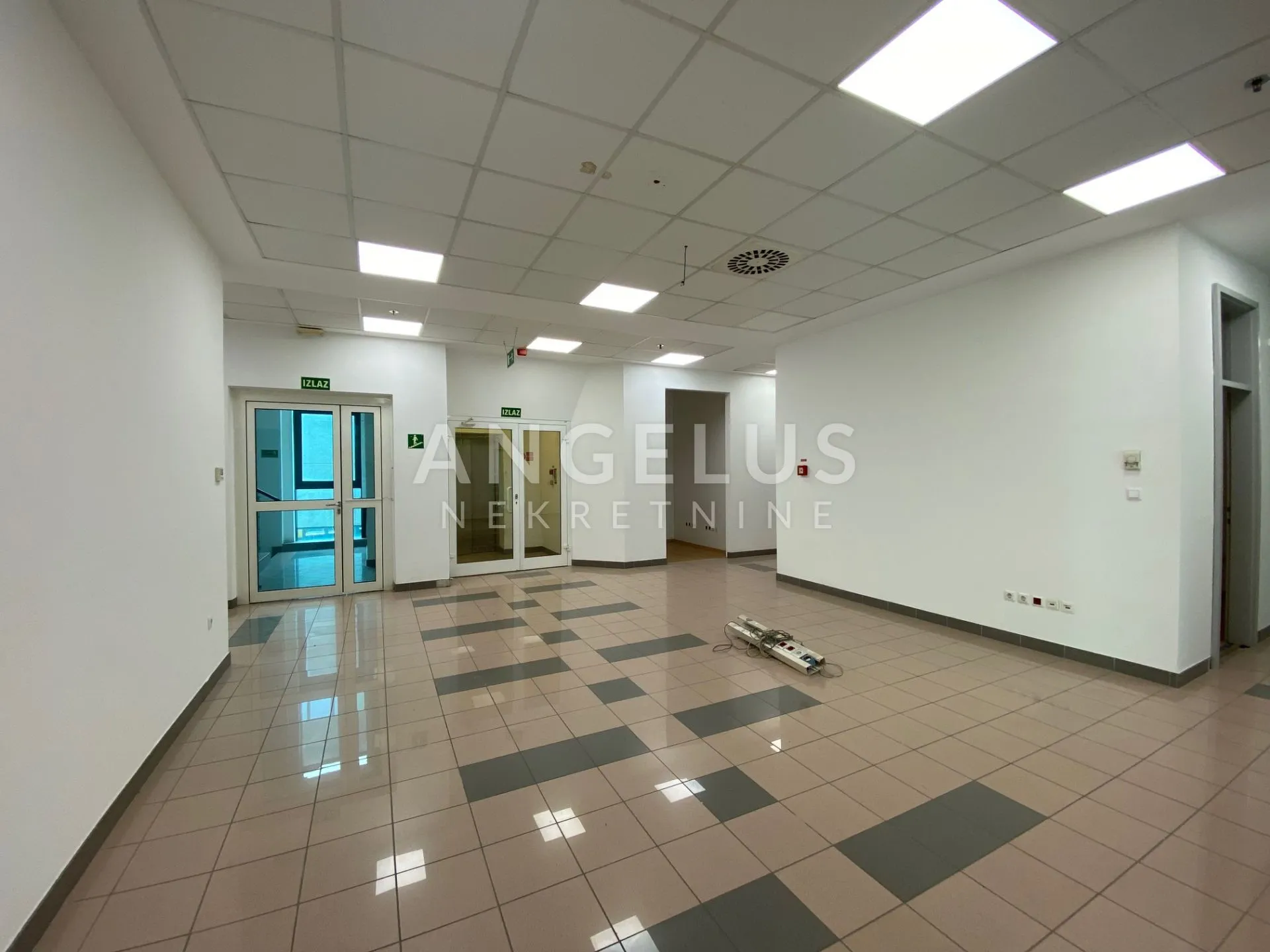 Zagreb, Buzin - uredski prostor 600m2 - Buzin, Zagreb