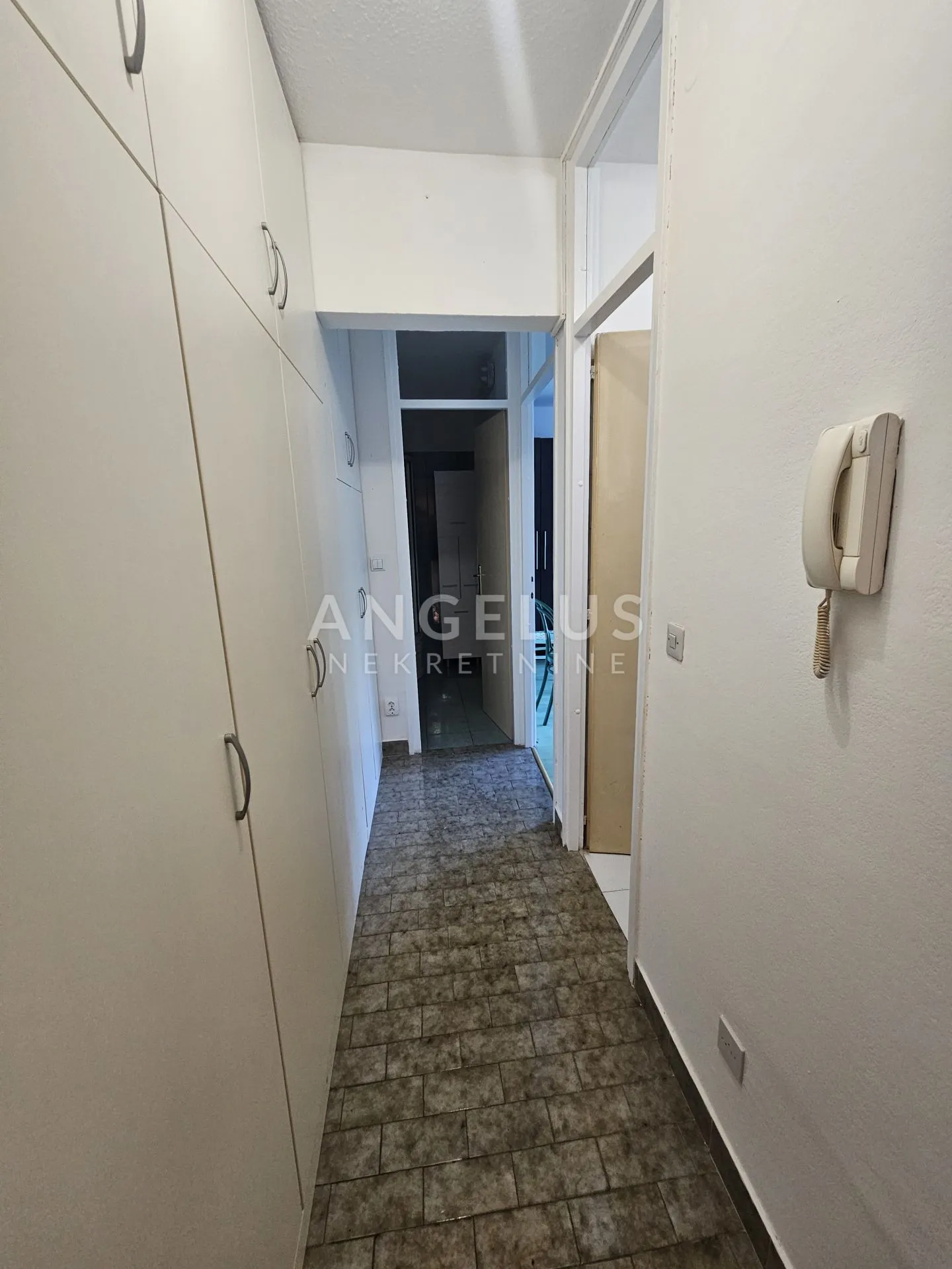 zagreb - utrine dvosobni stan na mirnoj lokaciji 55 m2 - slika 6
