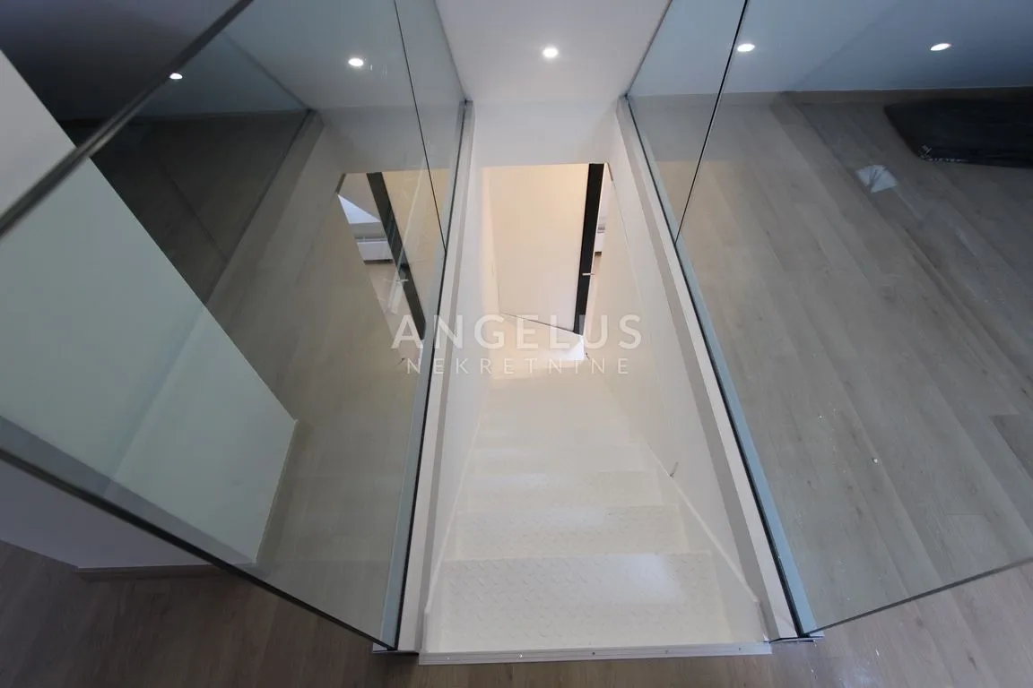 zagreb, gornji grad- predivni stan s pogledom na grad, 150 m2 - slika 30