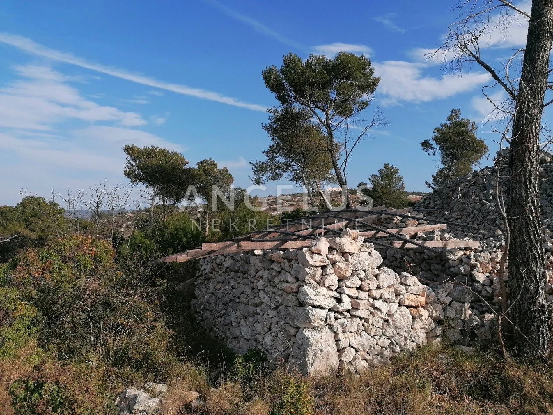 brač - polj.zem. sa objektom prvi red uz more, 2040 m2, prodaja - slika 6