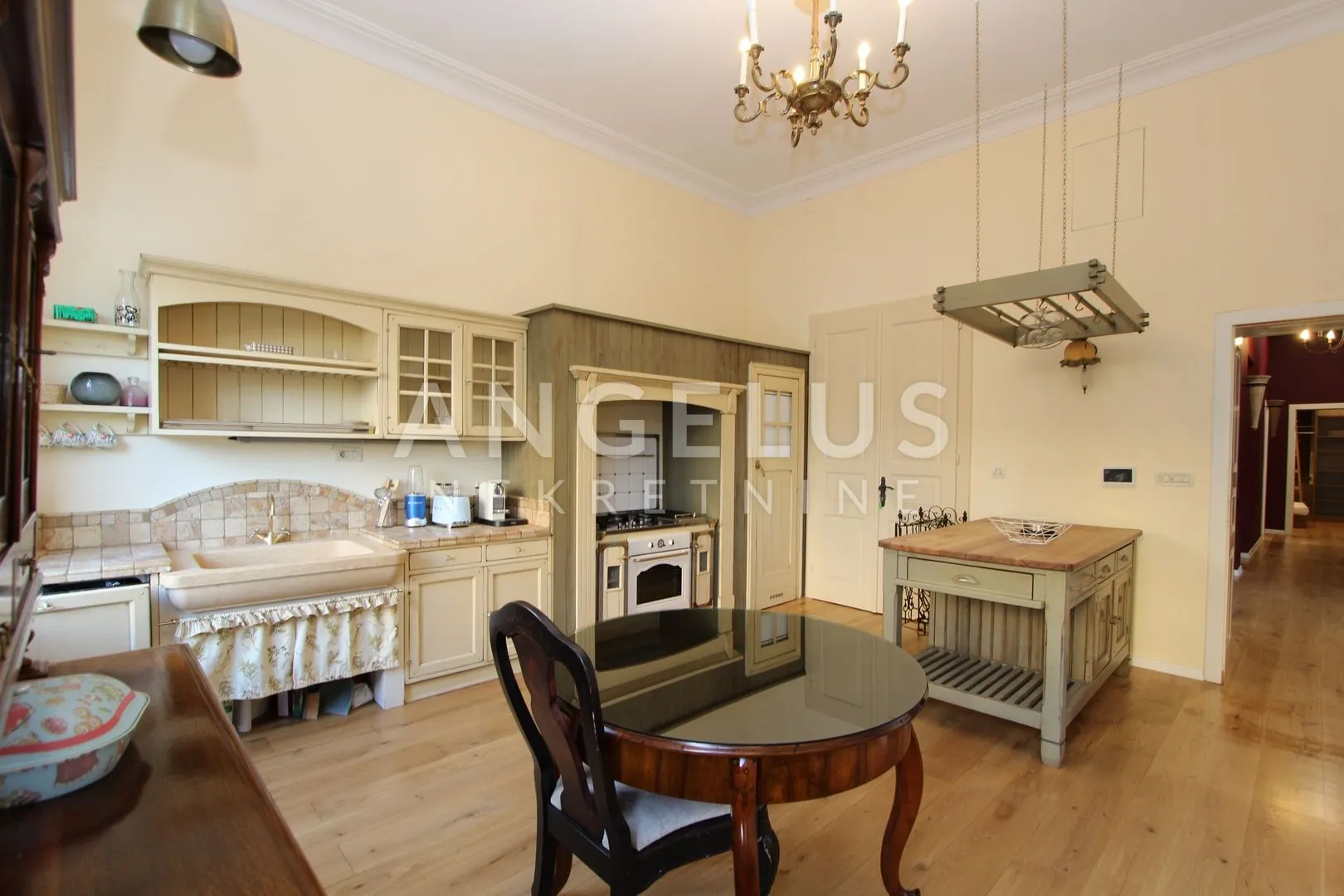 zagreb, centar - prekrasan luksuzni stan 220m2 - slika 9