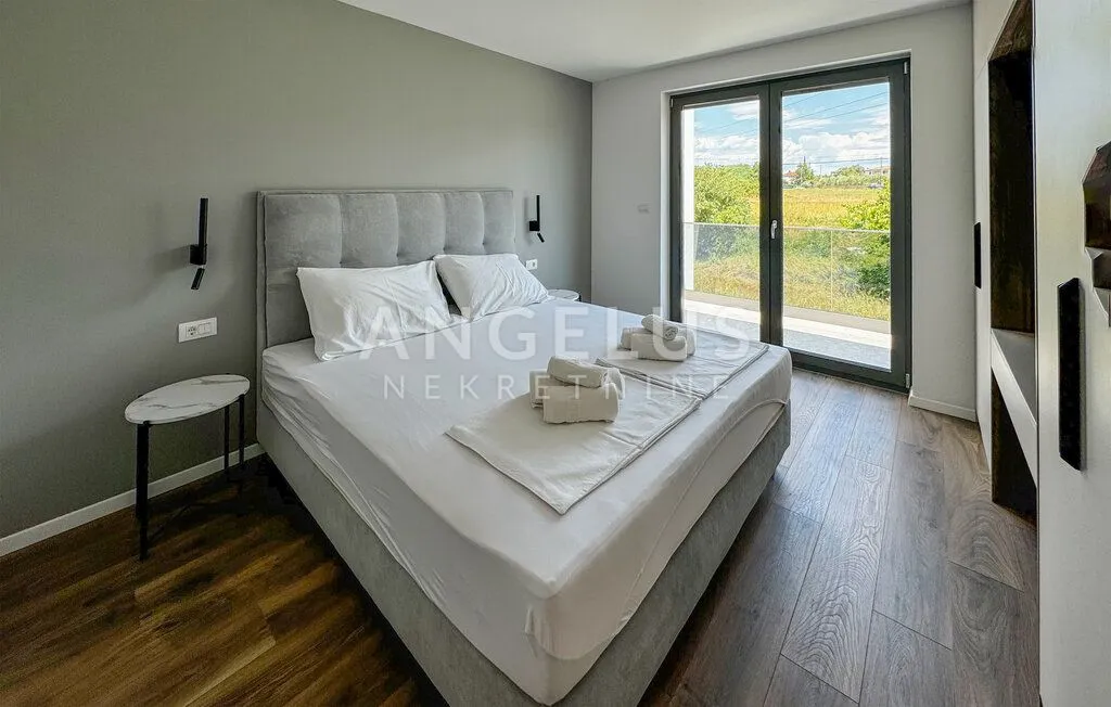 istra, poreč - stan 96m2 s jacuzzijem - slika 2