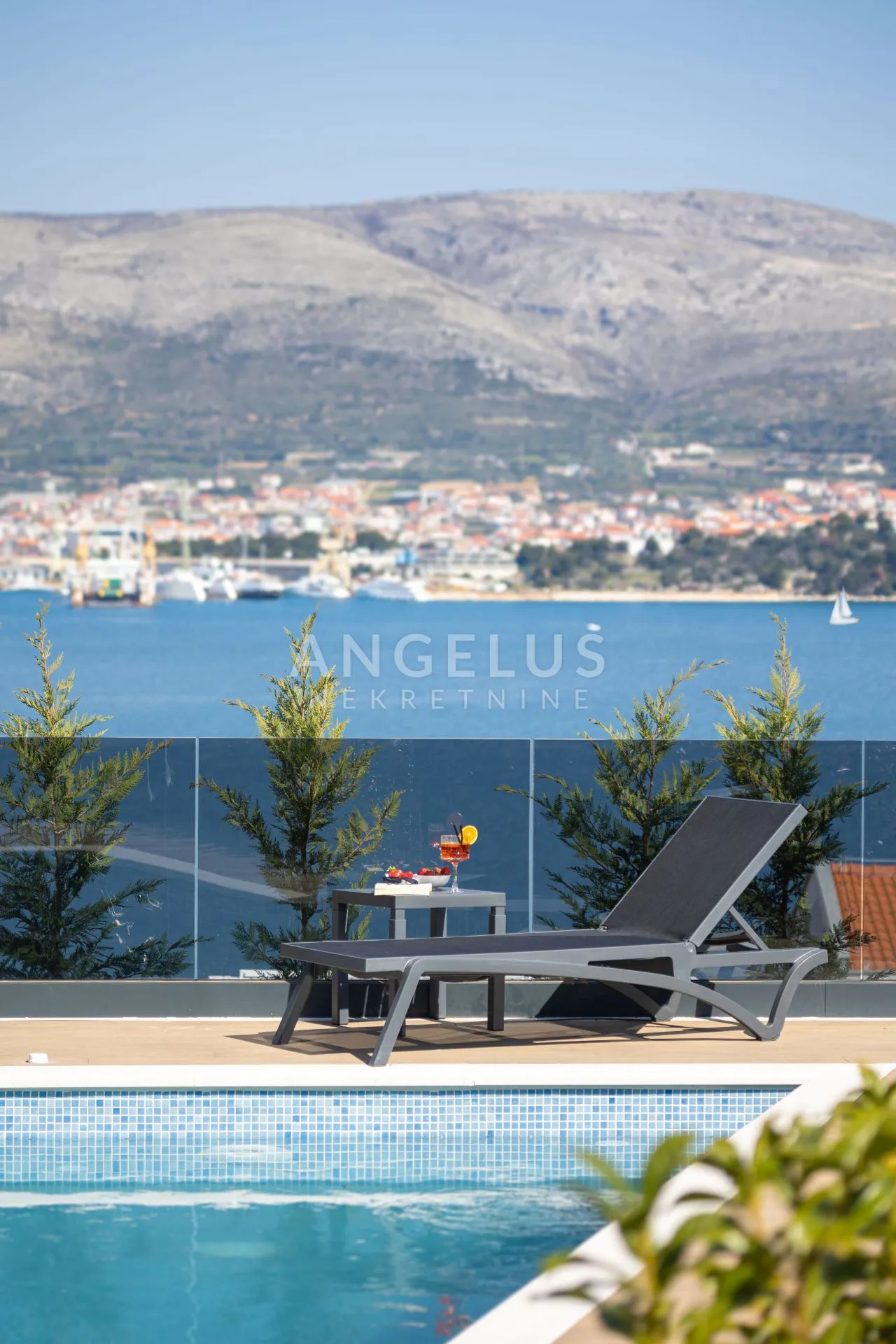 trogir, čiovo - luksuzna vila u nizu, sa bazenom i prekrasnim pogledom na more, 282 m2 - slika 5