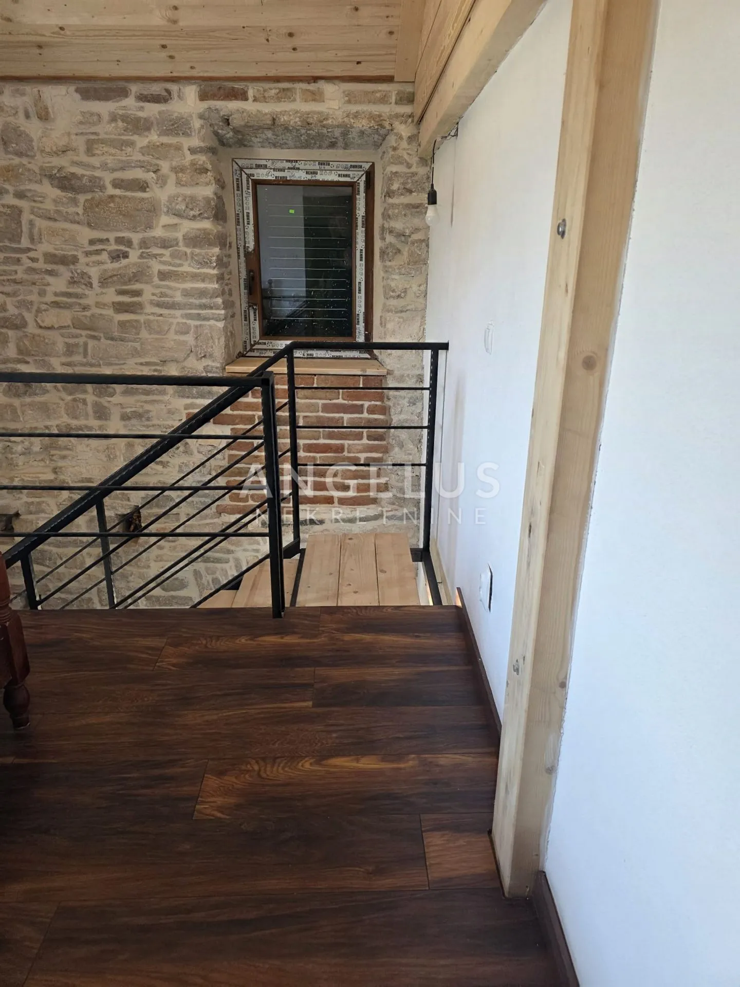 šolta, grohote - renovirana kamena kuća sa terasom, prodaja - slika 6