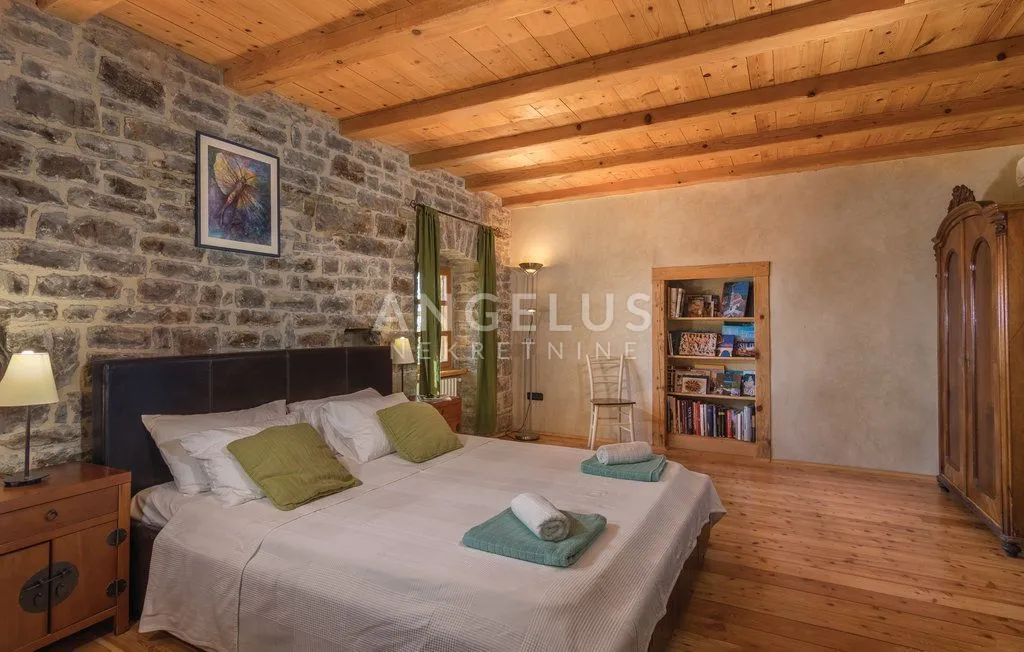 istra, okolica grožnjana - kamena kuća, 180m2, dugoročno! - slika 15