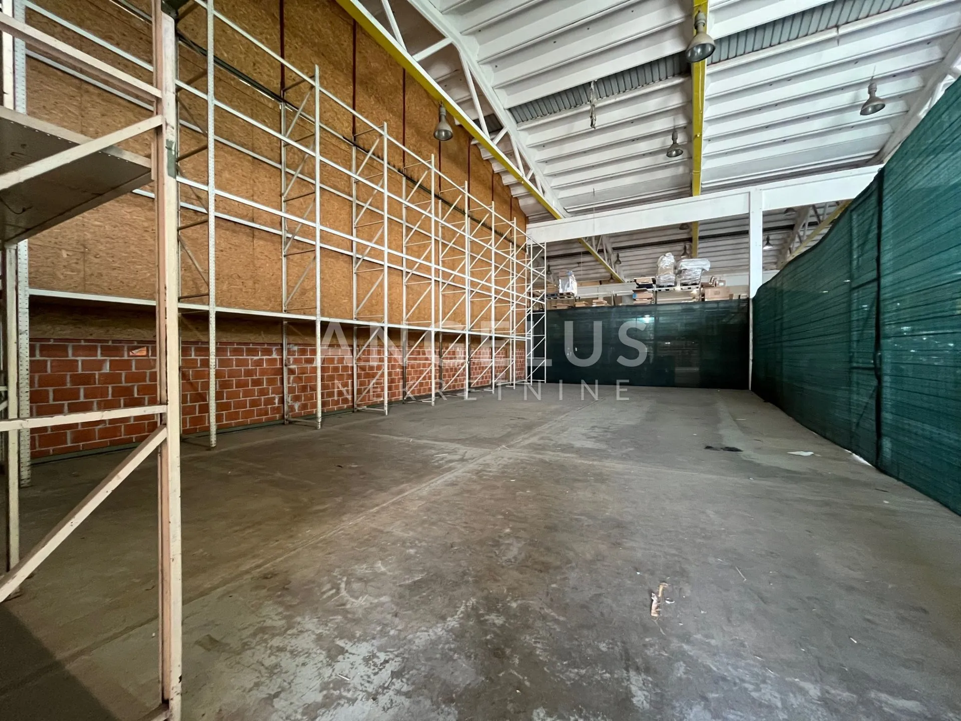 požega - skladište 400m2 s dvorištem - slika 4