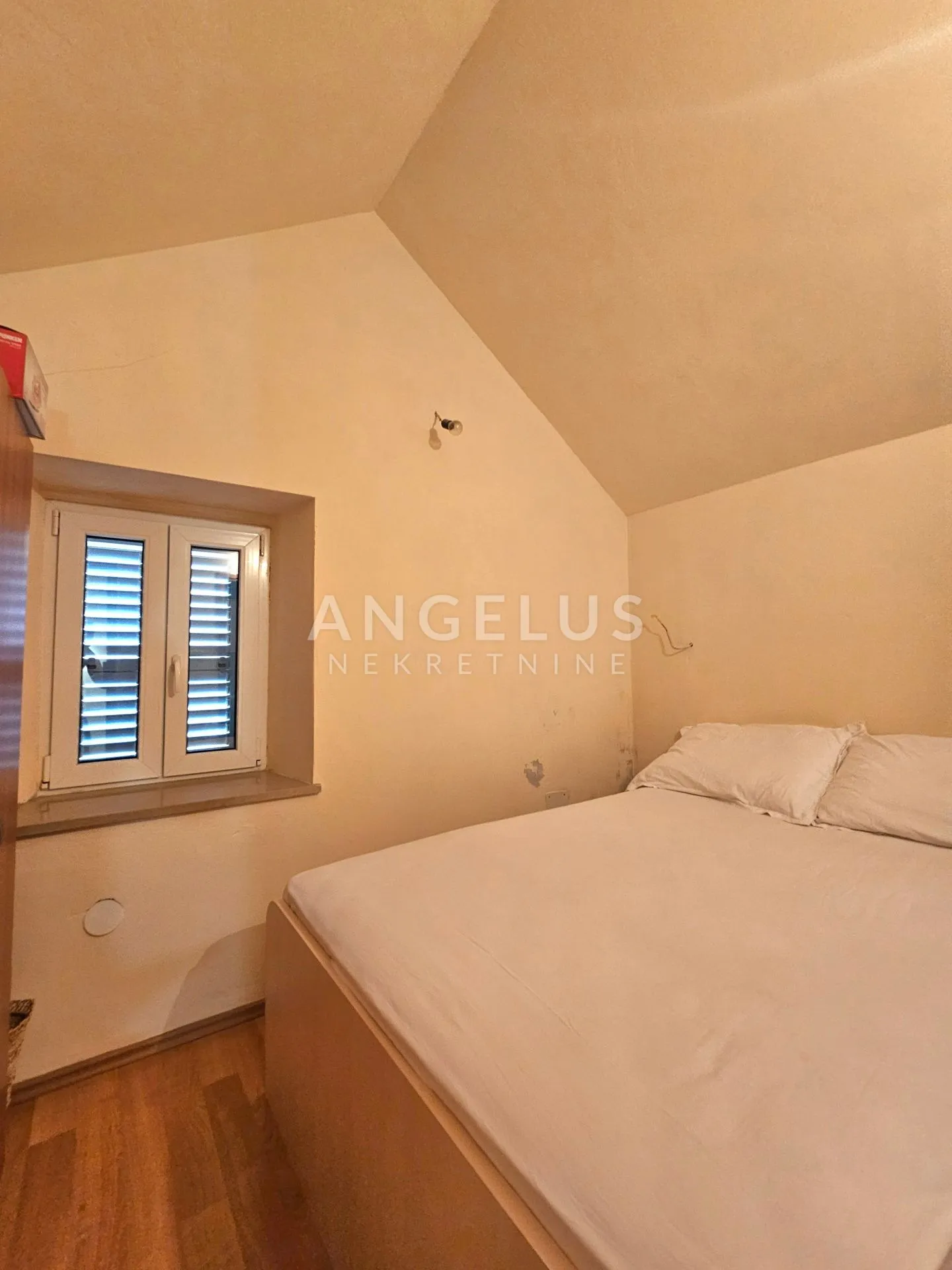 brač, sutivan - renovirana kamena kuća u centru mjesta, 90 m2 - slika 27